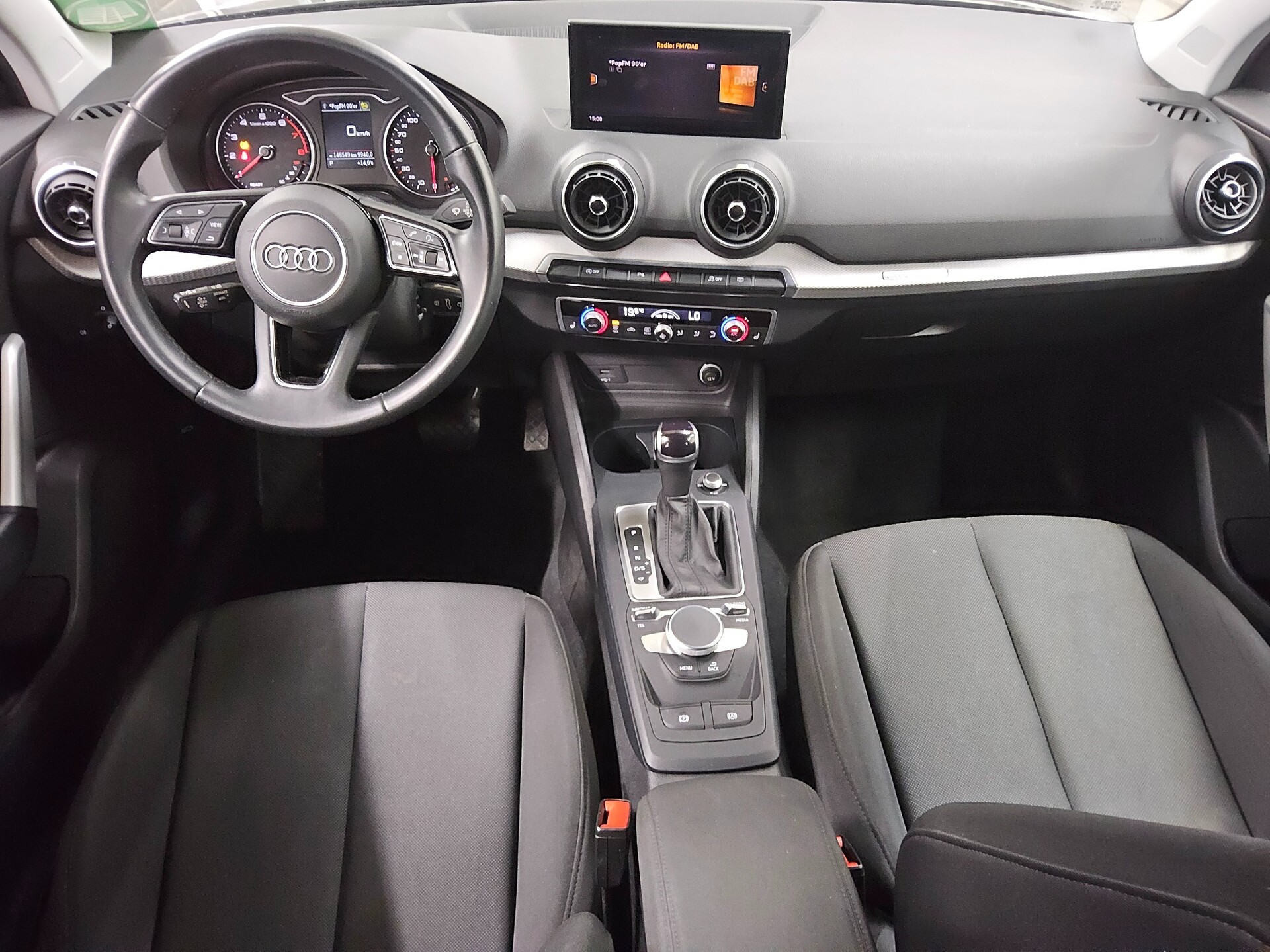 Audi Q2 35 TFSI advanced LED MMI RfK ACC DAB Shz PDC 5