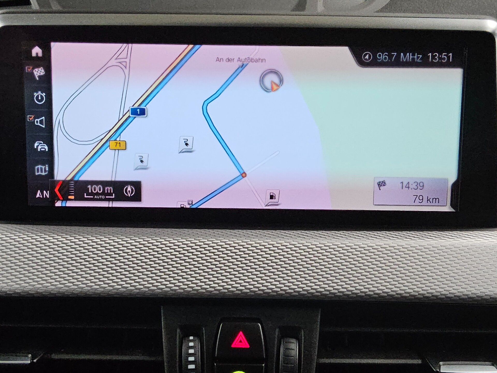 BMW X1 xDrive25e M-Sport Navi LED AHK Shz PDC 7