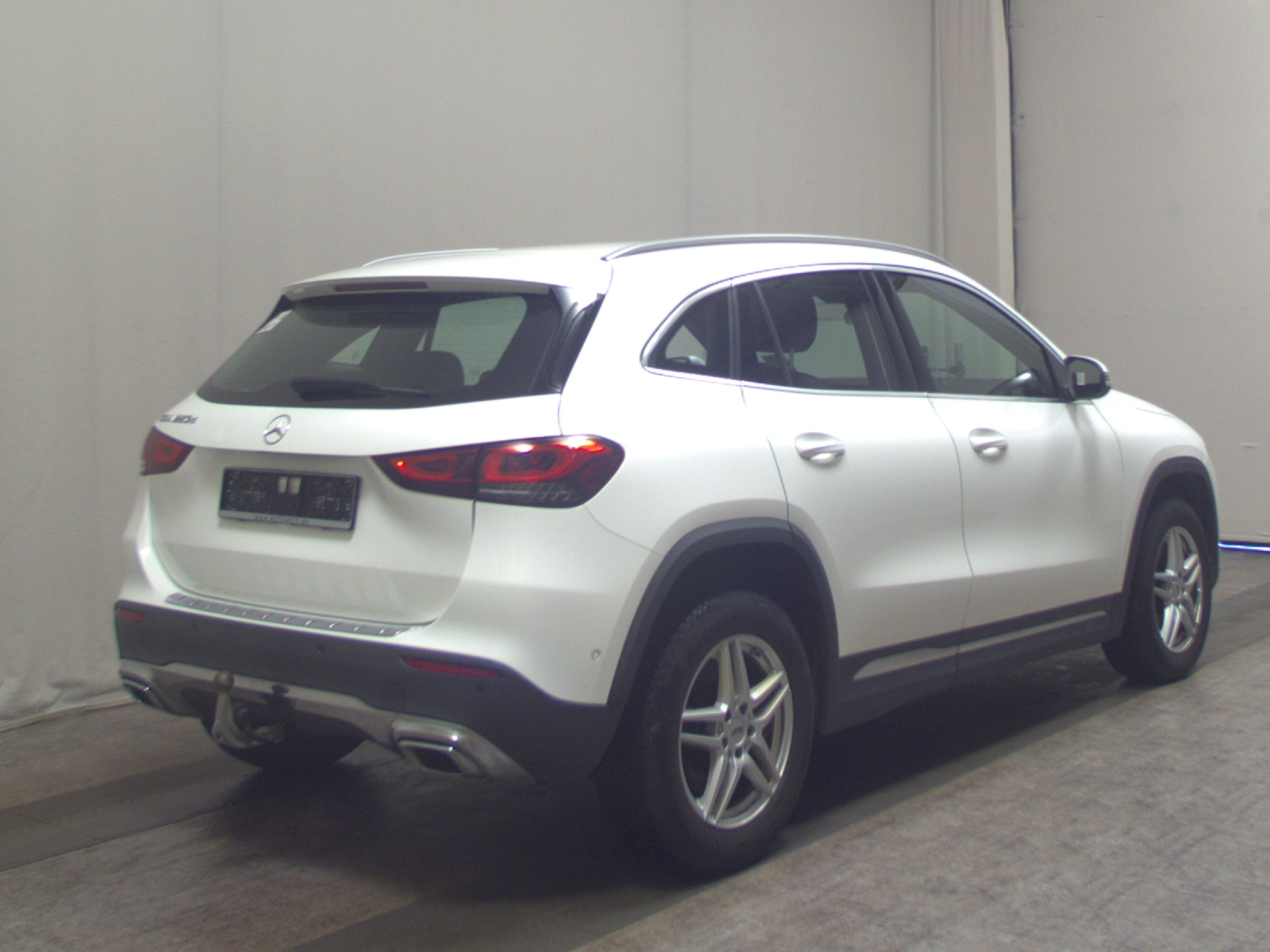 Mercedes-Benz GLA 220 d Progressive Navi LED AHK Kamera Shz 4