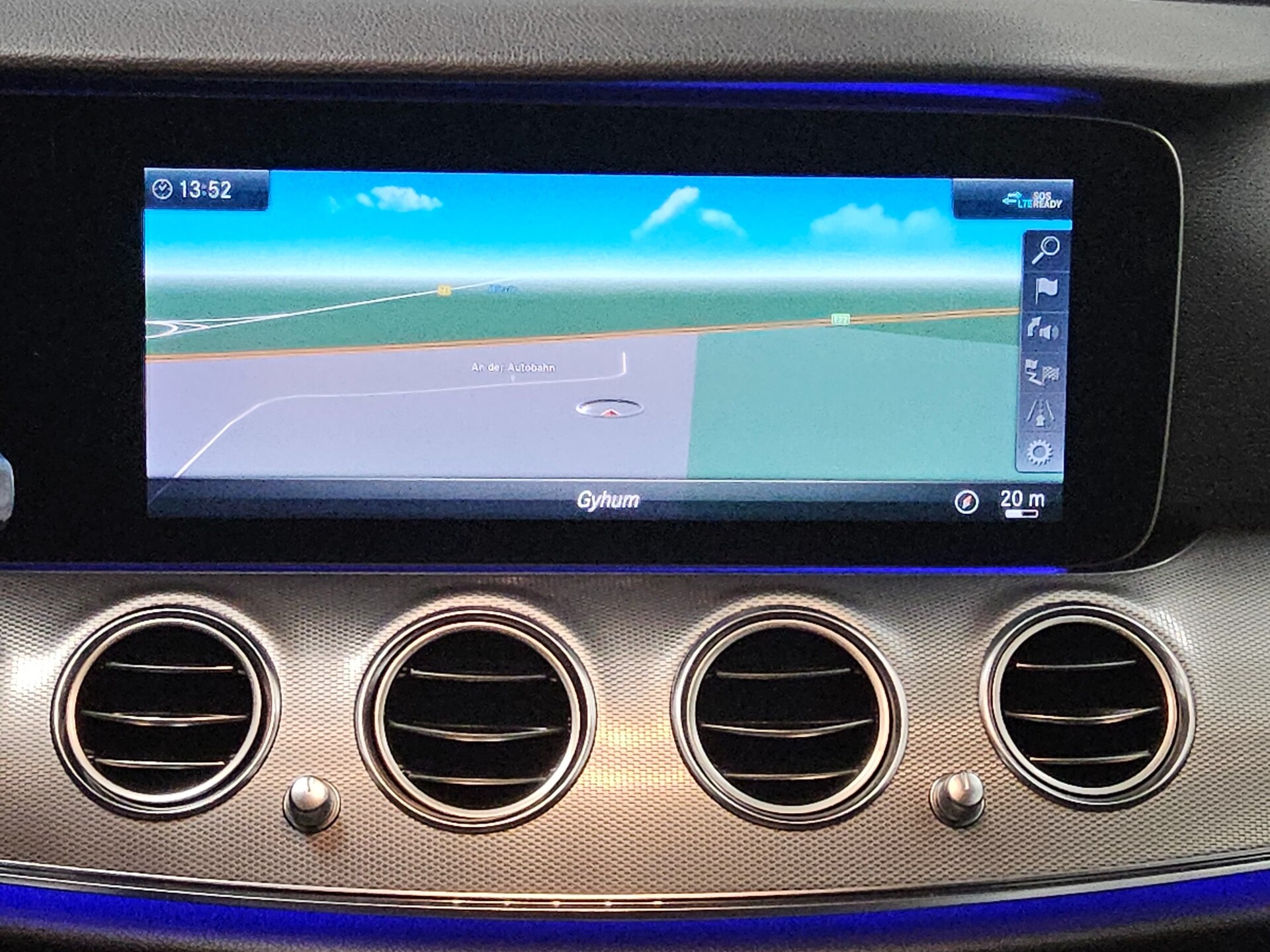 Mercedes-Benz E 220 T d AMG-Line Navi Widescreen LED RfK AHK 7
