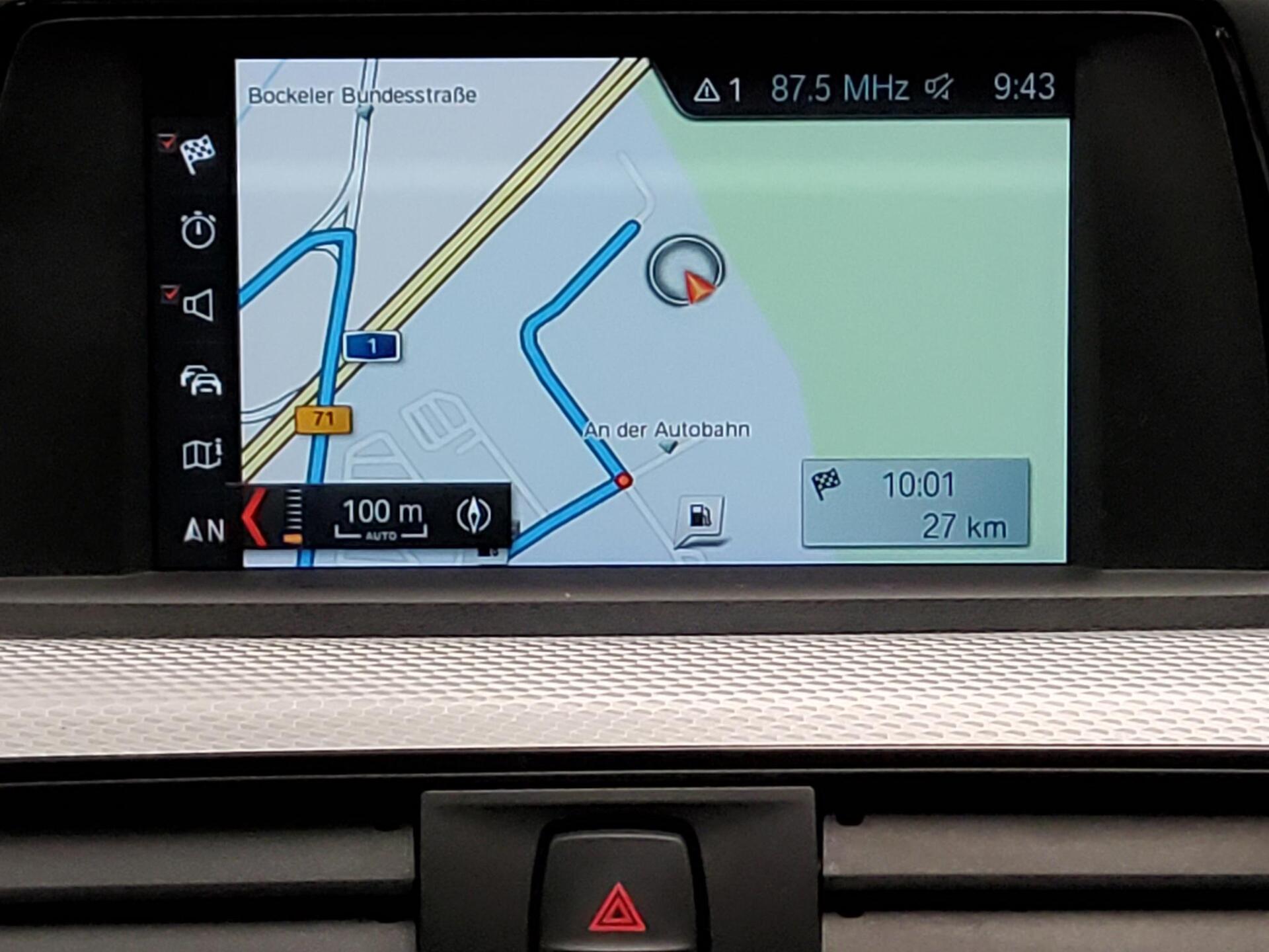 BMW 320dA Touring M-Sport Navi LED AHK PDC SHZ 7