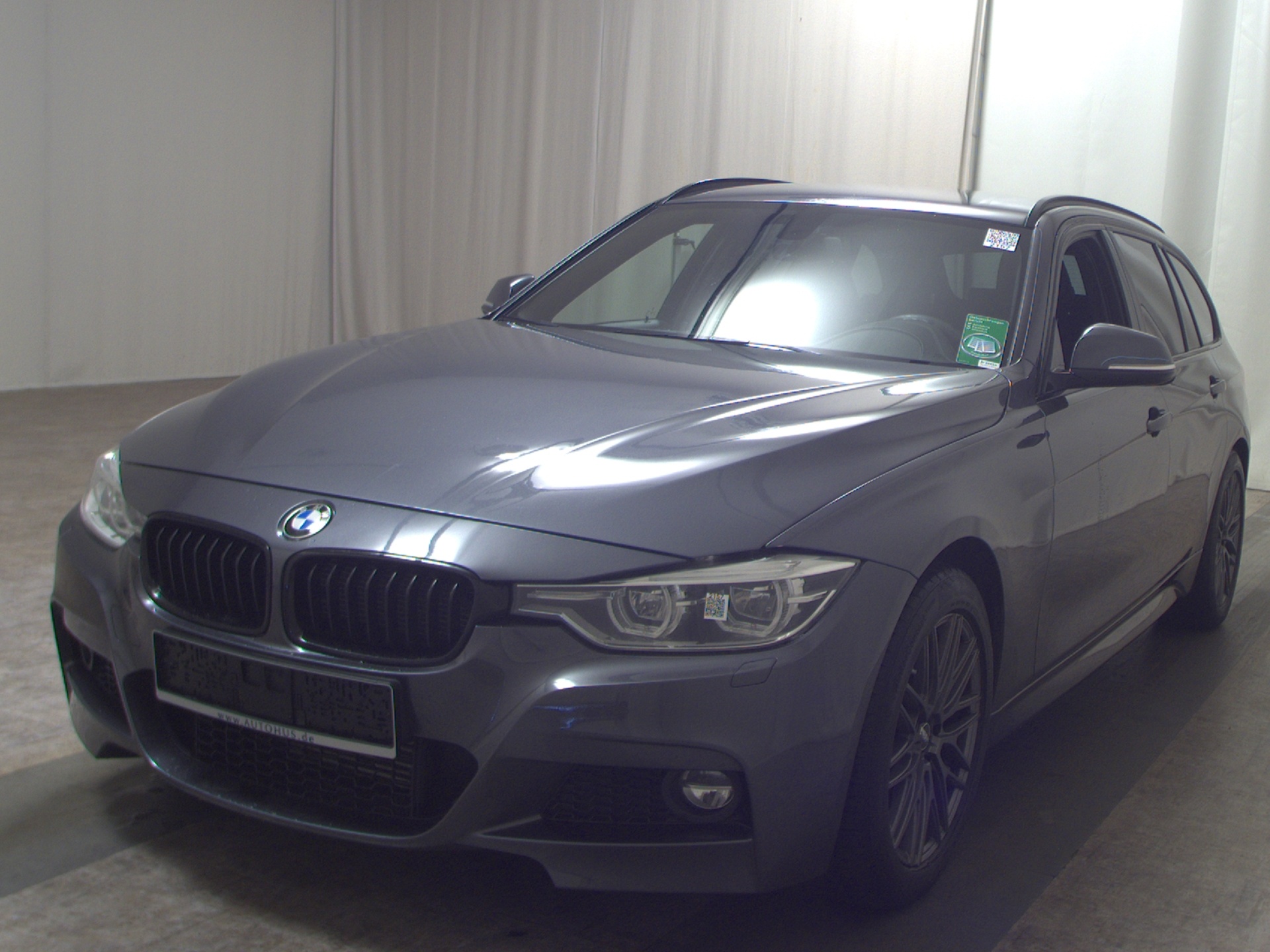BMW 320dA Touring M-Sport Navi LED AHK PDC SHZ 2