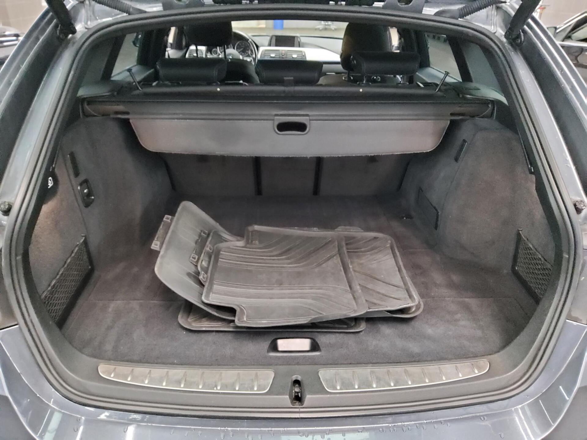 BMW 320dA Touring M-Sport Navi LED AHK PDC SHZ 11