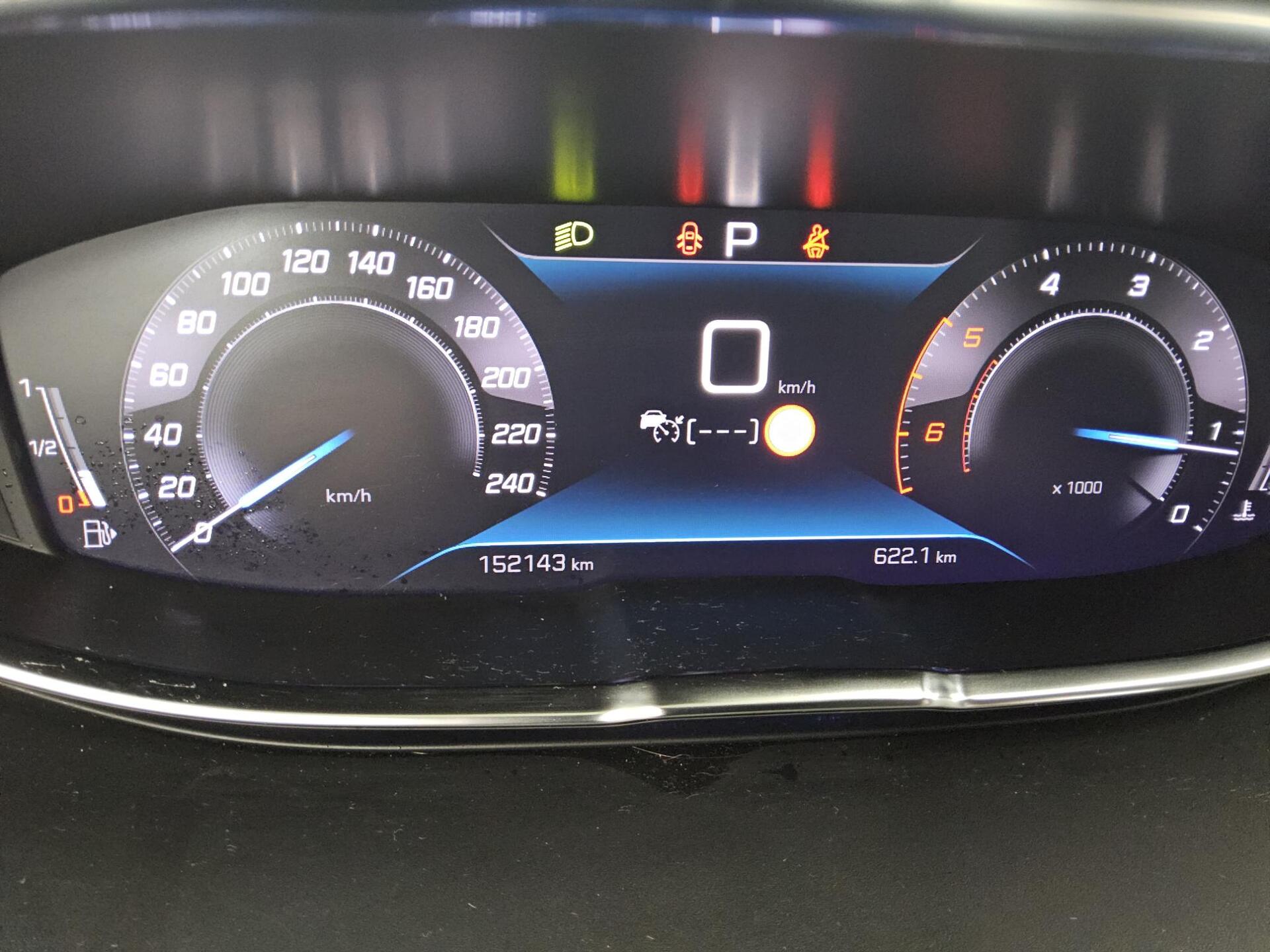 Peugeot 3008 1.5 BlueHDi 130 Allure Navi LED PDC ACC AHK 8