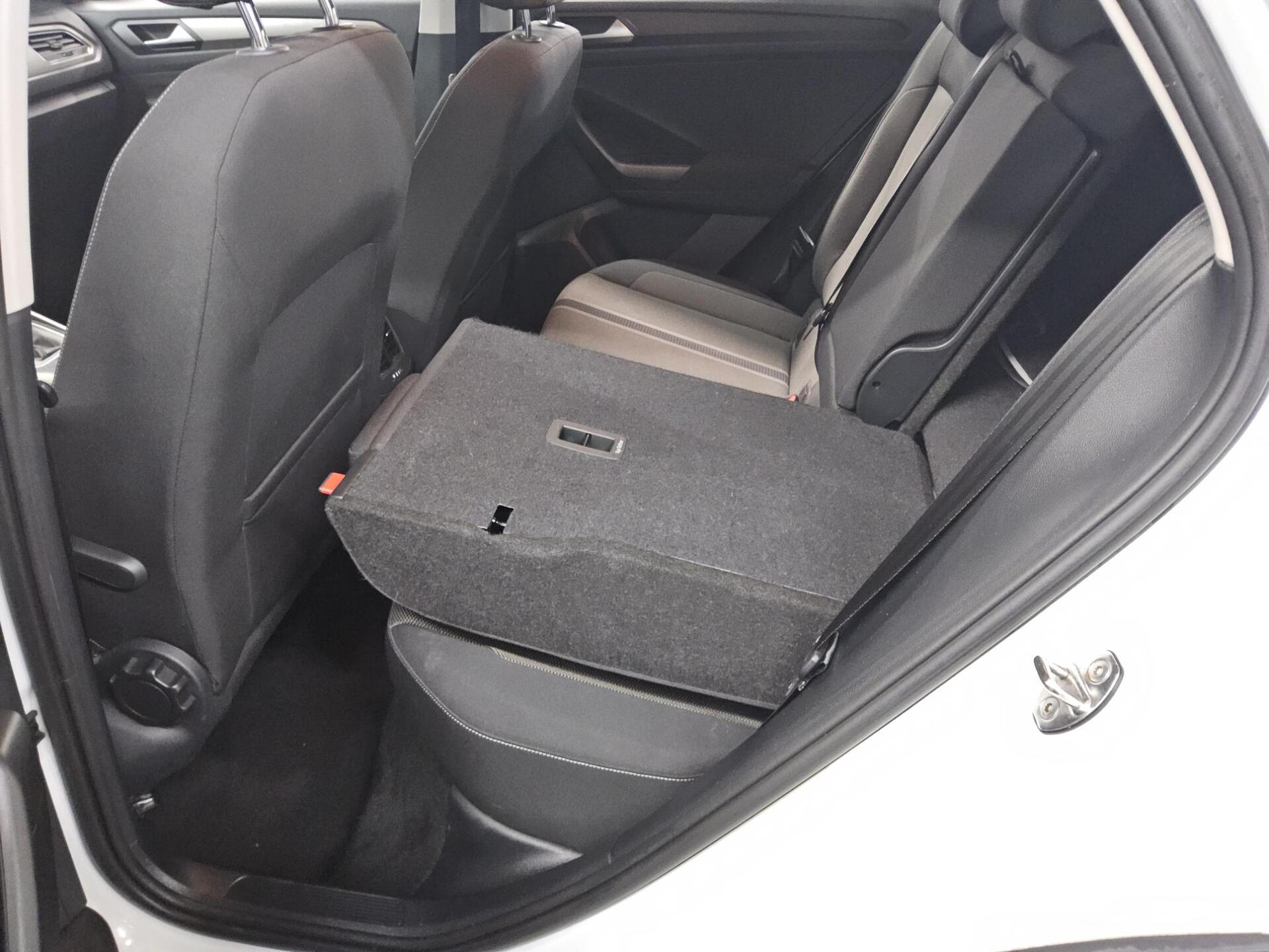 Volkswagen T-Roc 2.0 TDI Style AHK ACC Navi vorr. RfK 13