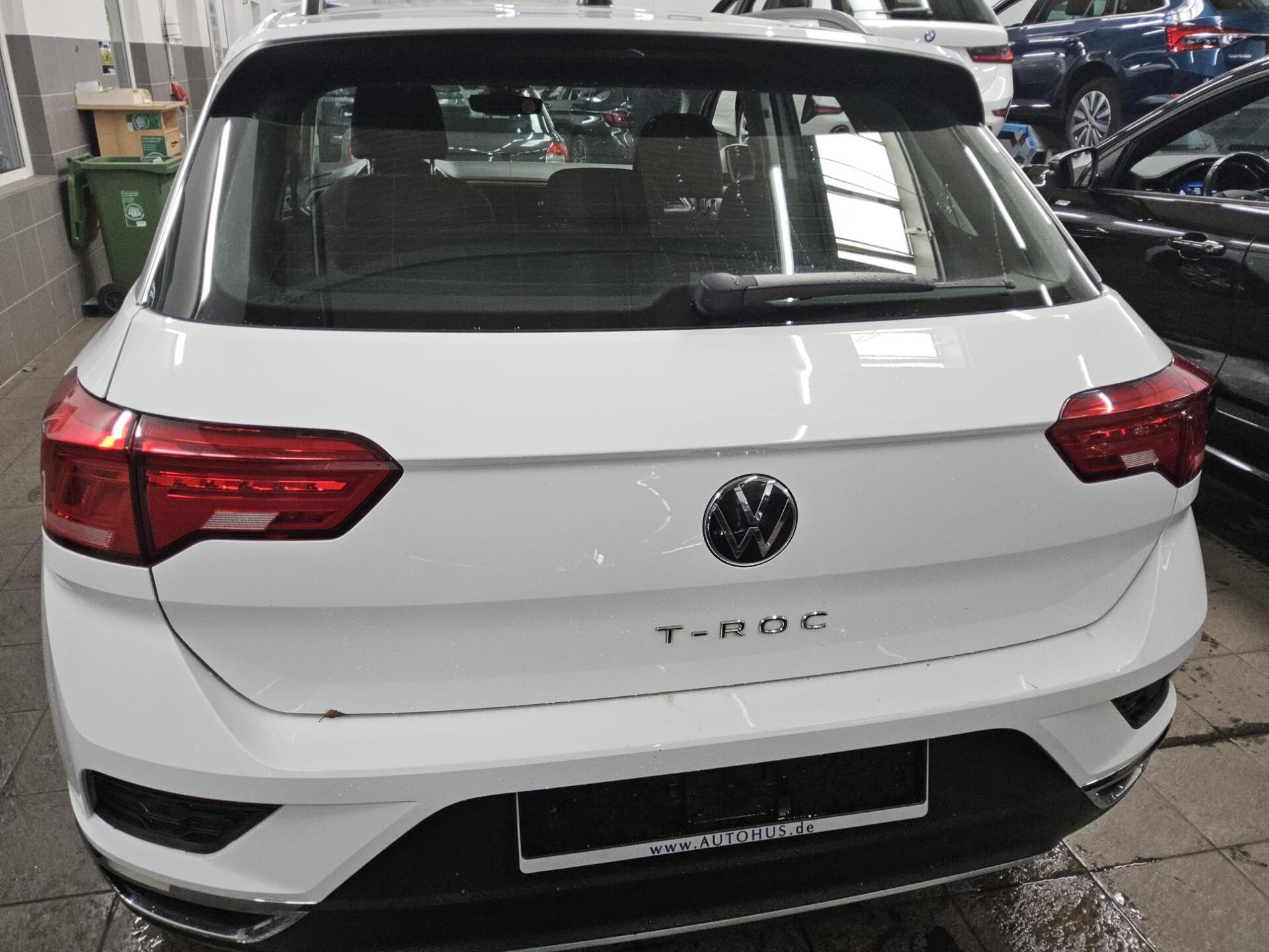 Volkswagen T-Roc 2.0 TDI Style AHK ACC Navi vorr. RfK 10