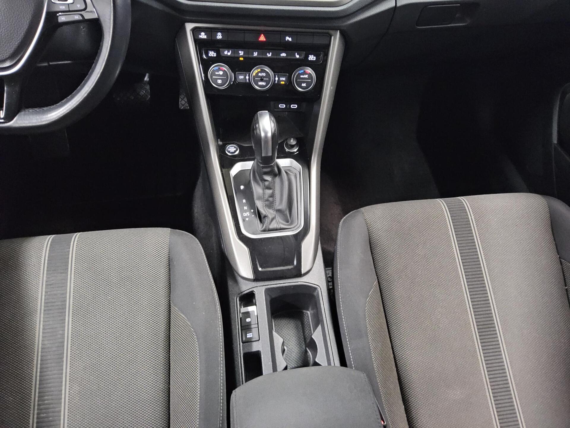 Volkswagen T-Roc 2.0 TDI Style AHK ACC Navi vorr. RfK 6