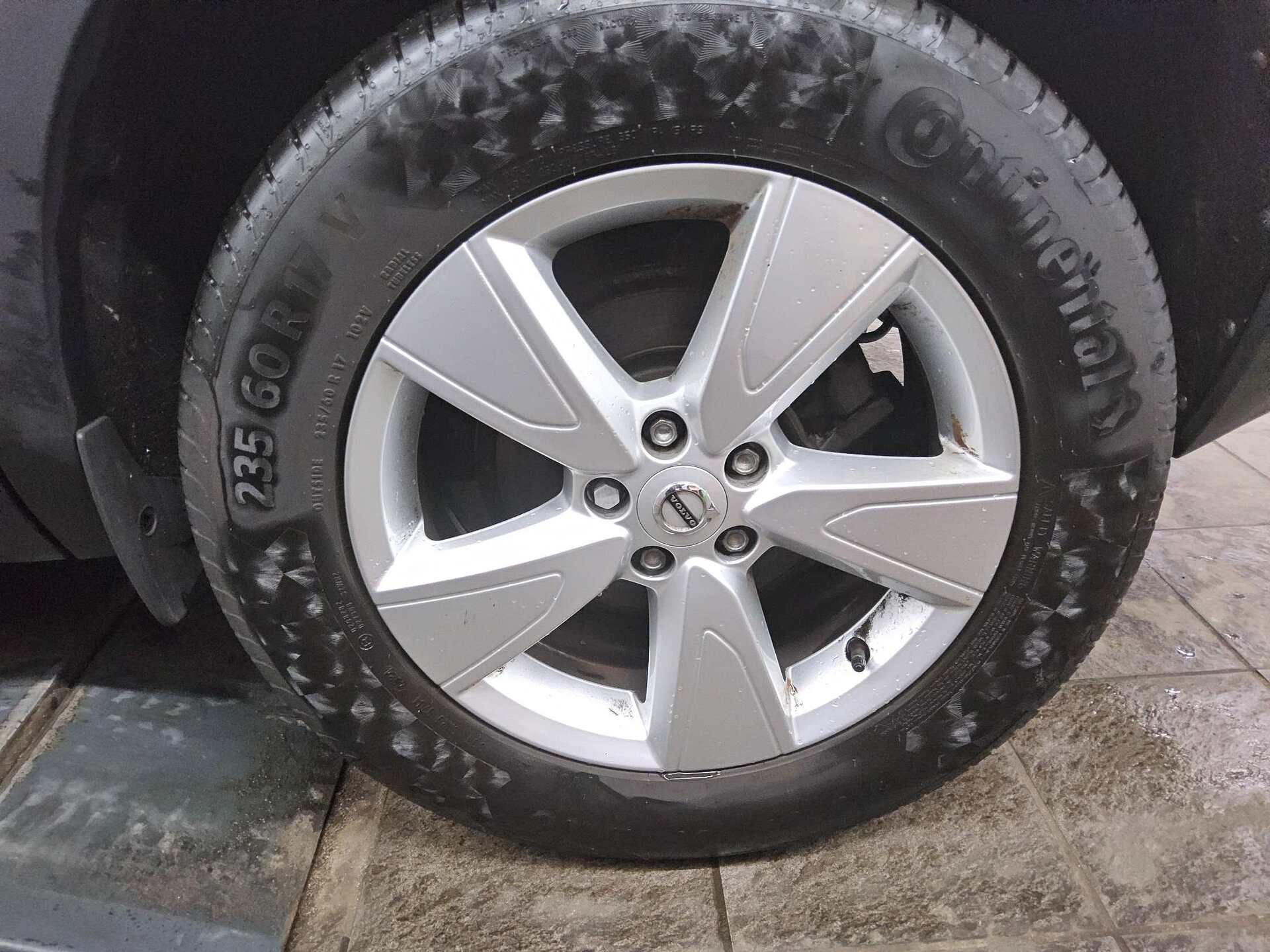 Volvo XC40 D3 Navi LED RFK AHK 11