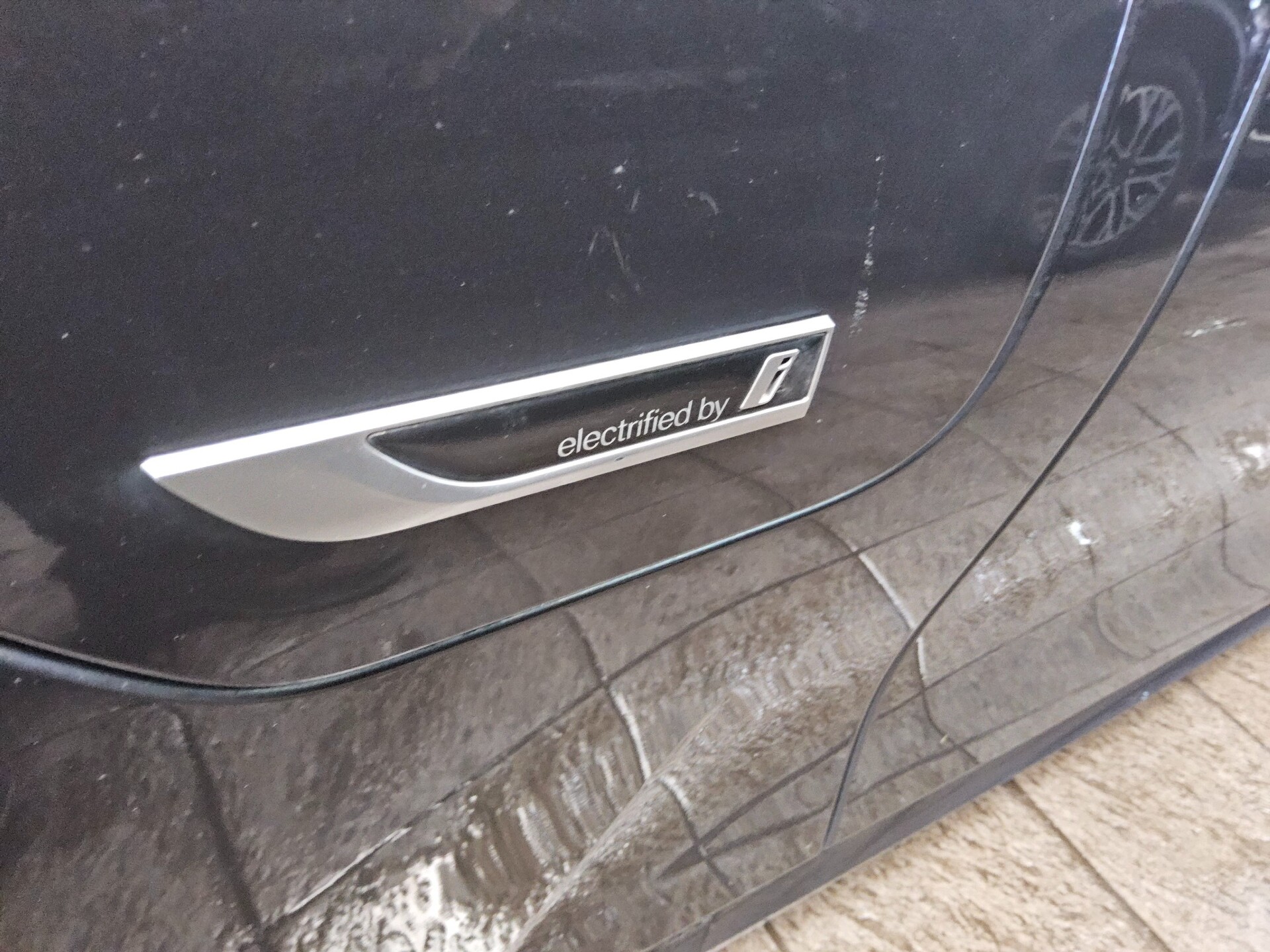 BMW 330e Touring M-Sport Navi Pano LED+ LC-Pro AHK 12