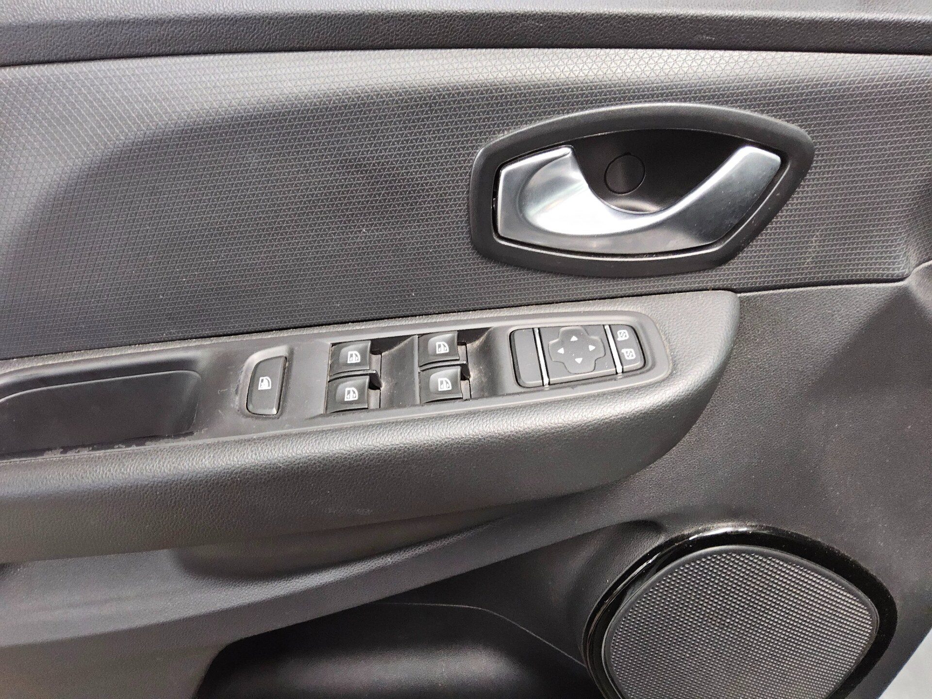 Renault Clio Grandtour 0.9 TCe Navi AHK SHZ Tempomat 9