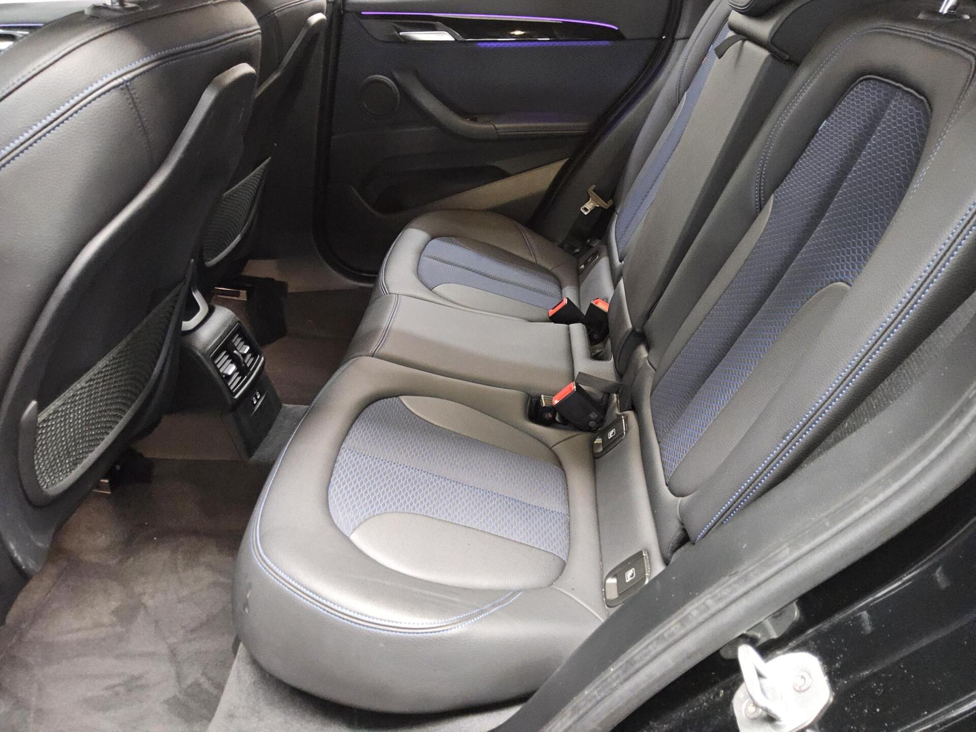 BMW X1 sDrive18d M-Sport AHK Navi LED ACC DAB 13