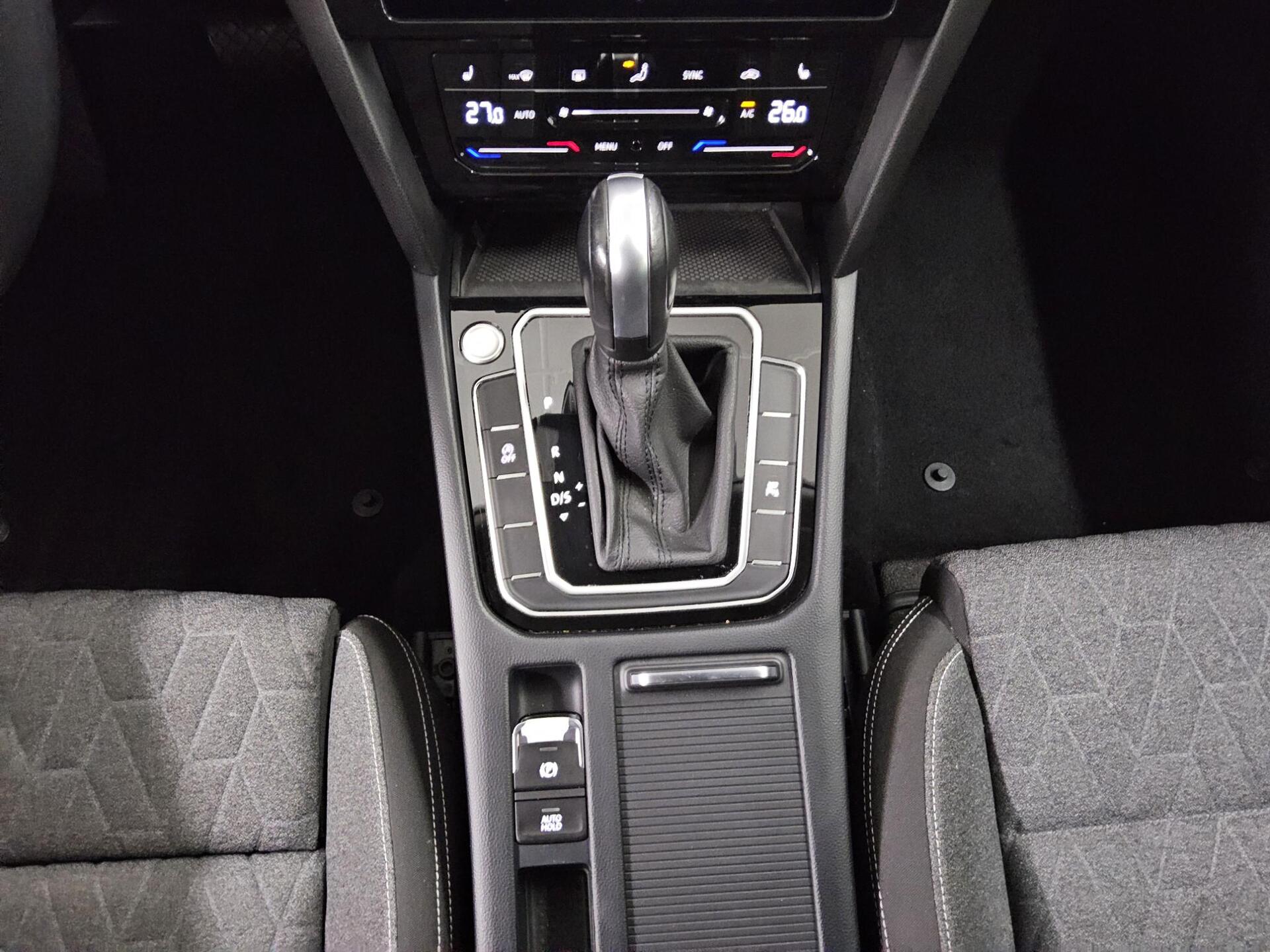 Volkswagen Passat Var. 2.0 TDI Business Navi LED ACC RFK 6