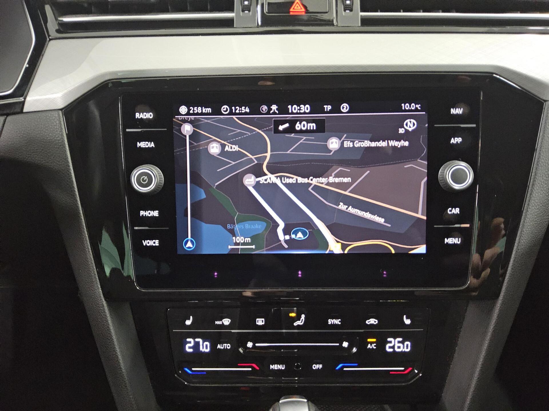 Volkswagen Passat Var. 2.0 TDI Business Navi LED ACC RFK 7