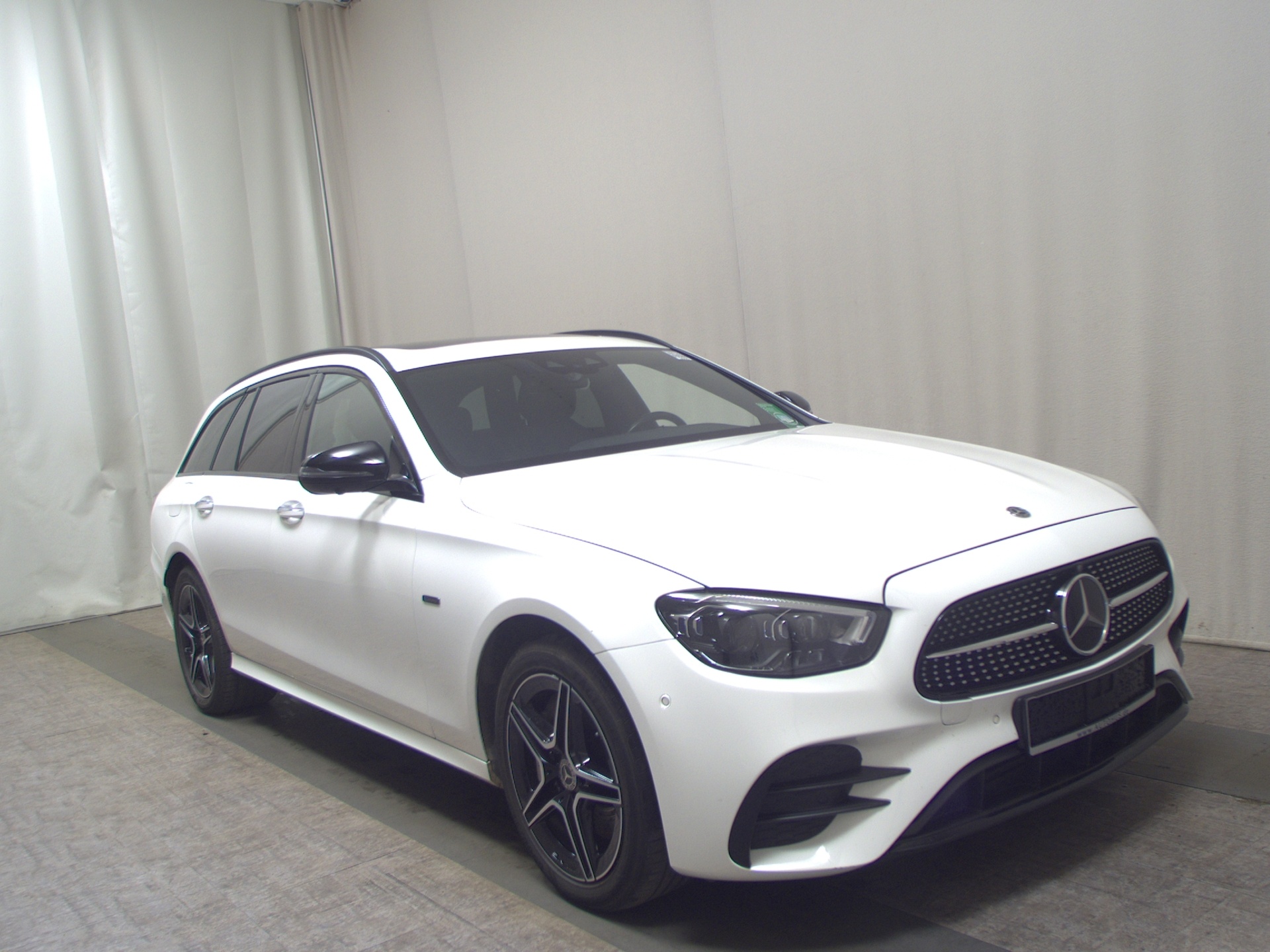 Mercedes-Benz E 300 T de AMG-Line Night Burmester GSD MB-LED 3