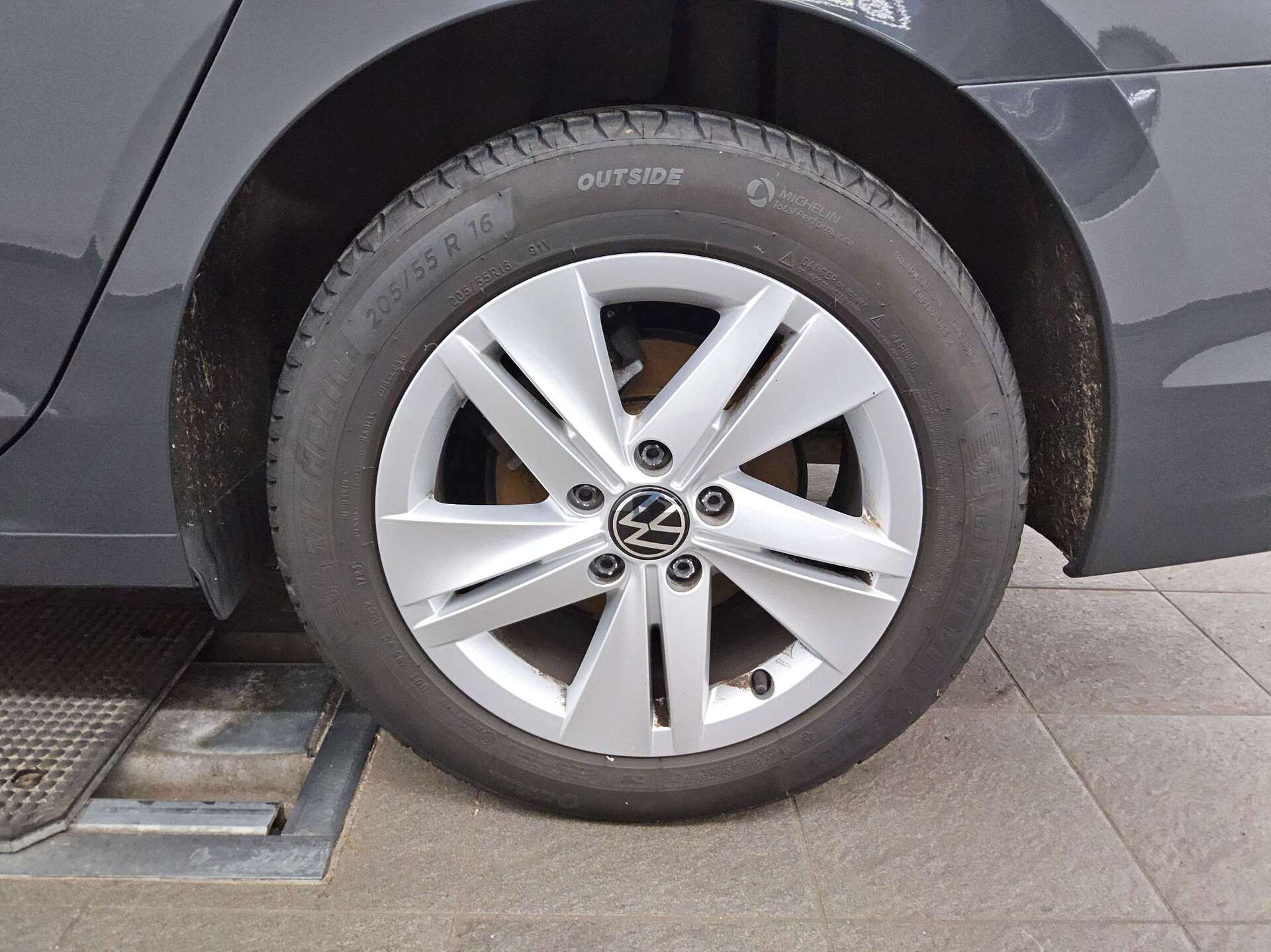 Volkswagen Golf-8 Var. 2.0 TDI Life Navi LED DC-Pro H/K ACC 11