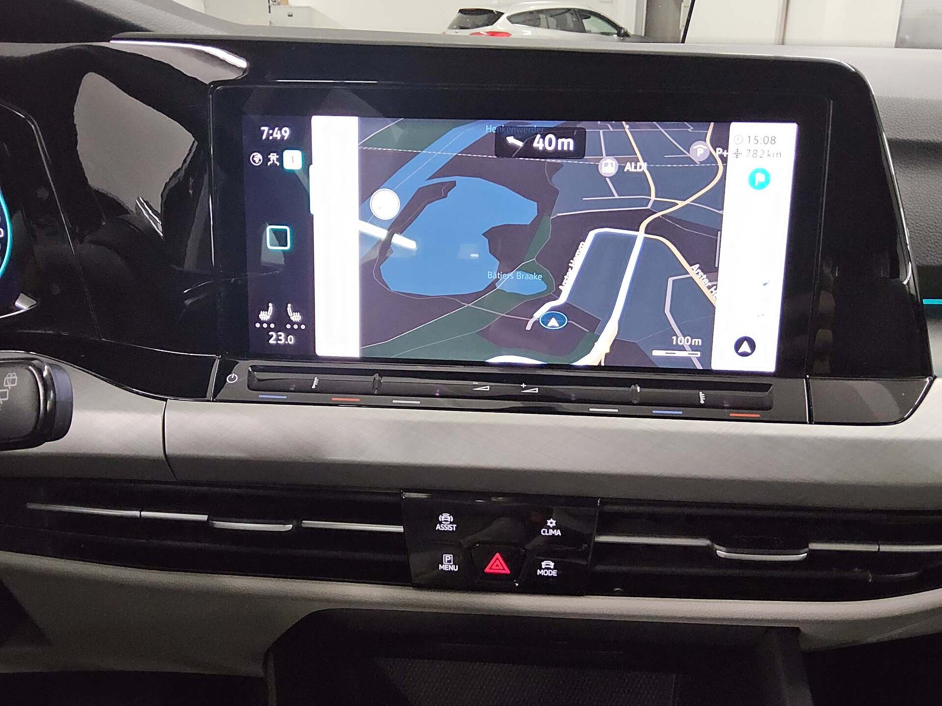 Volkswagen Golf-8 Var. 2.0 TDI Life Navi LED DC-Pro H/K ACC 7