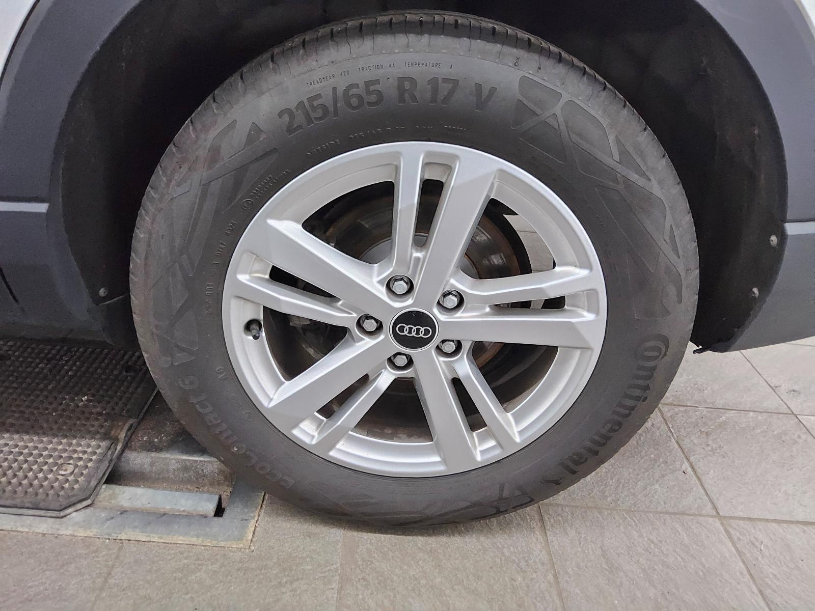 Audi Q3 35 TDI Navi LED Panorama StandHzg AHK PDC SHZ 12