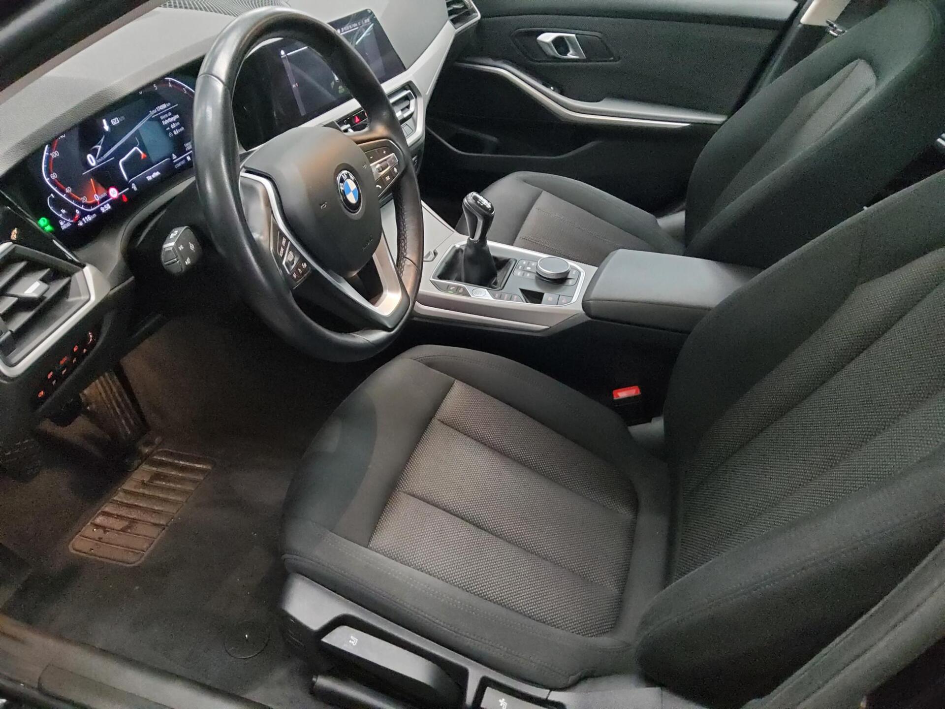 BMW 318d Touring Advantage Navi LED LC Prof. HiFi 9