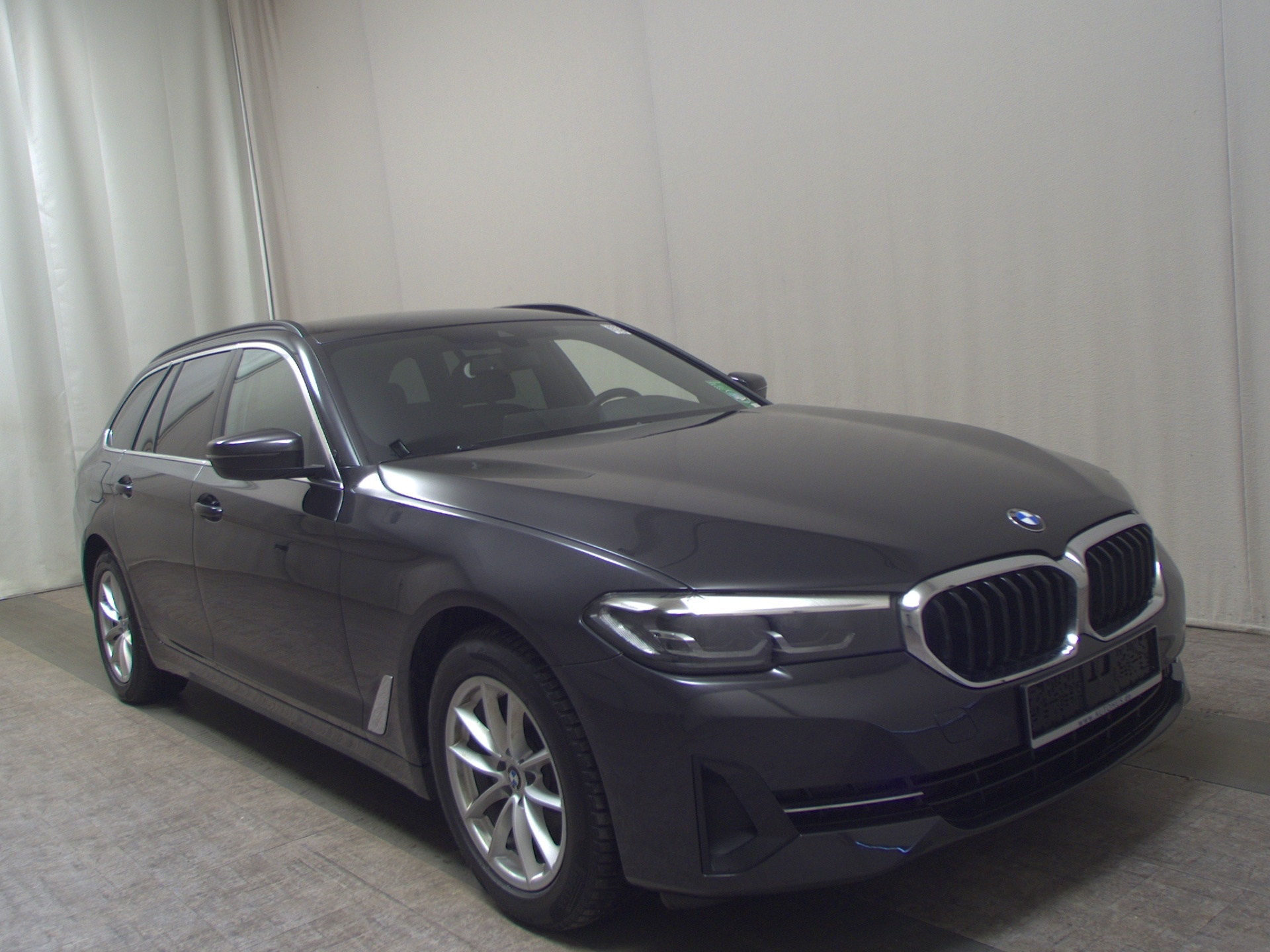 BMW 520dA Touring Leder Navi LC Pro LED 3