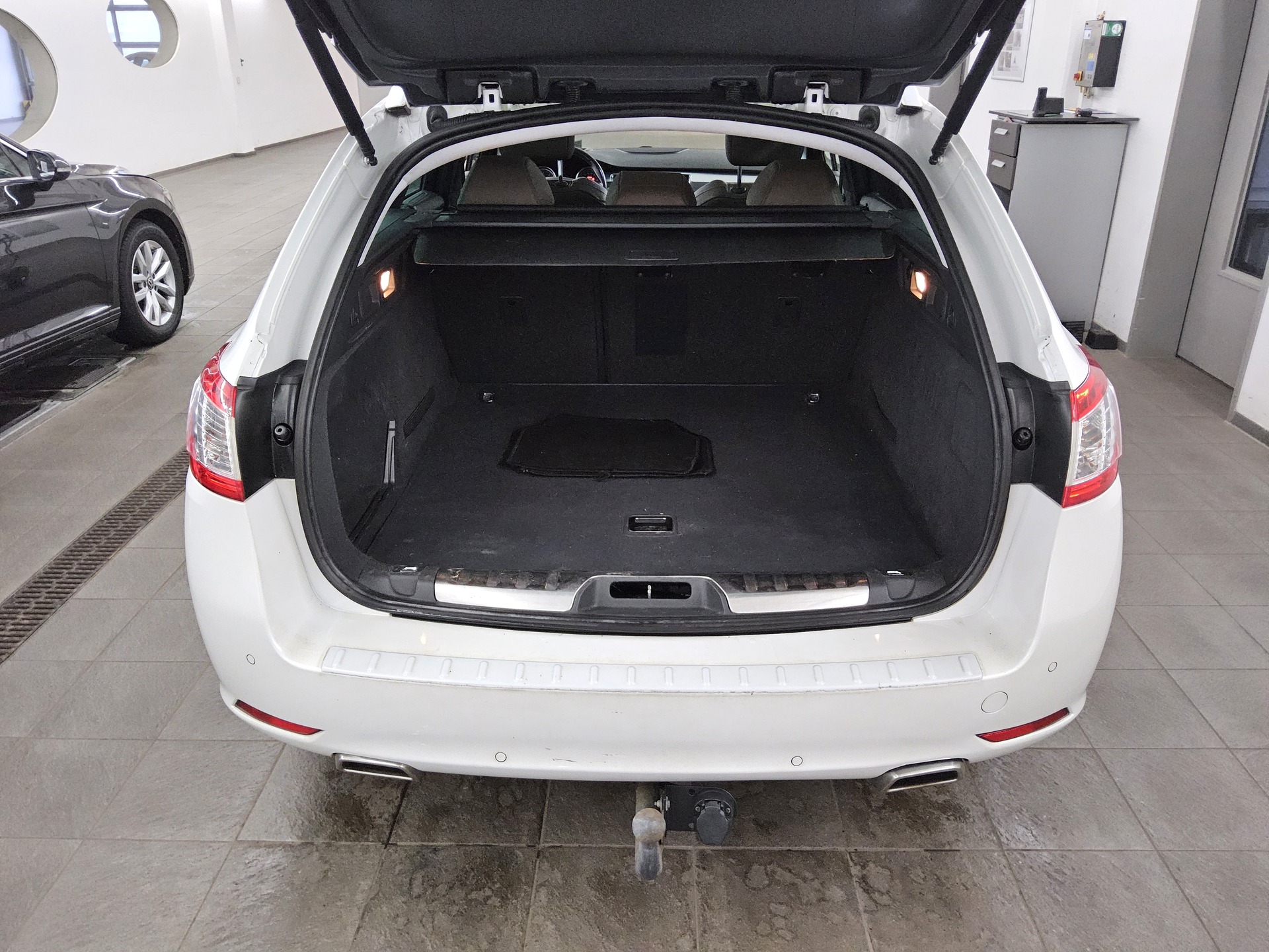 Peugeot 508 SW 2.2 HDi GT-Line AHK Leder SHZ 11