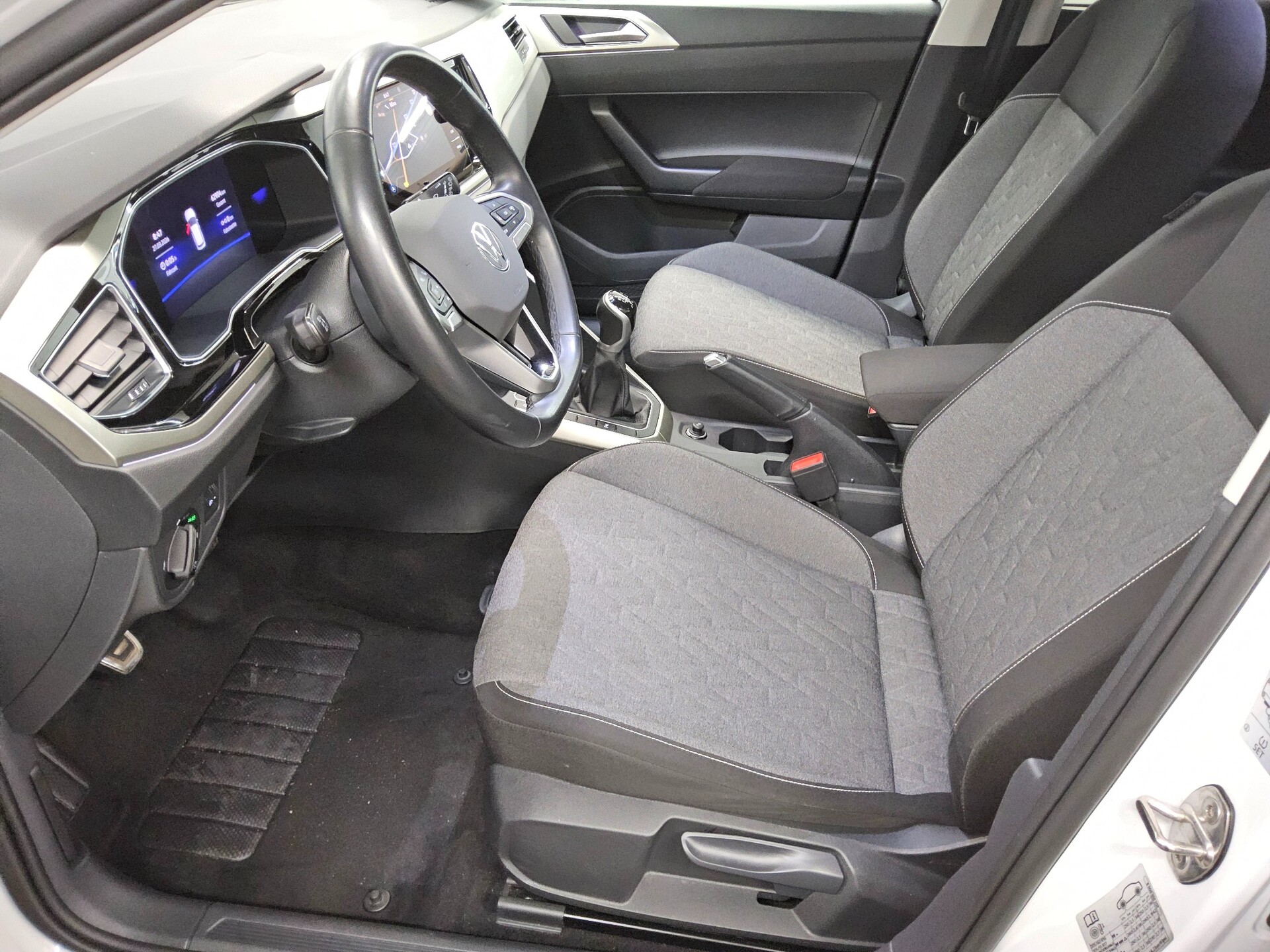 Volkswagen Taigo 1.0 TSI Move Navi LED DC PDC Shz Klima 9