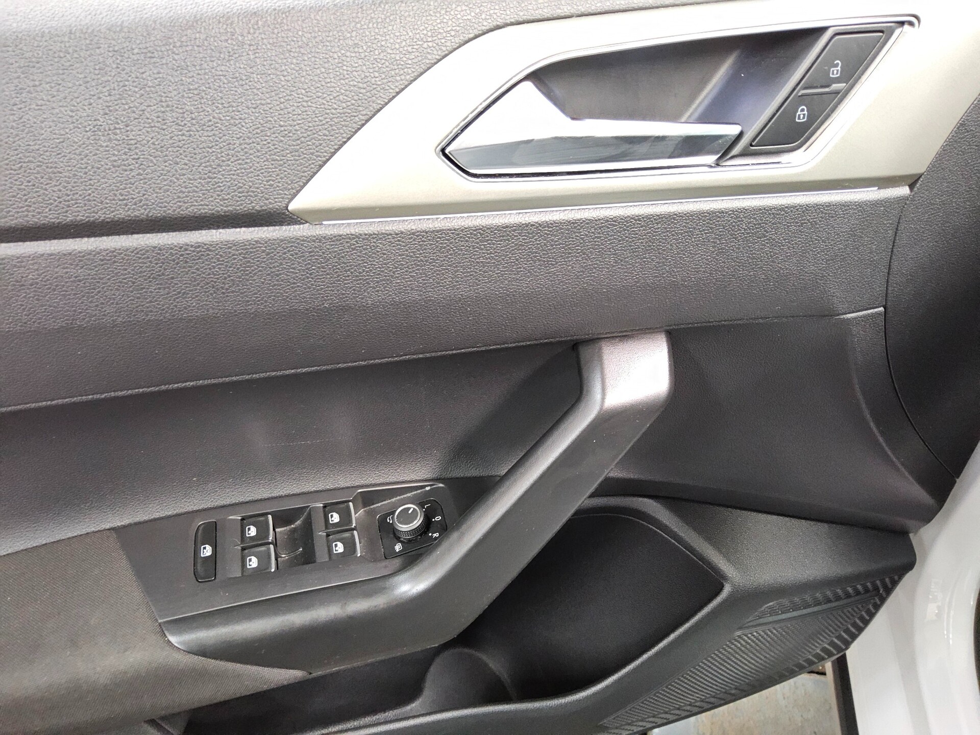 Volkswagen Taigo 1.0 TSI Move Navi LED DC PDC Shz Klima 10