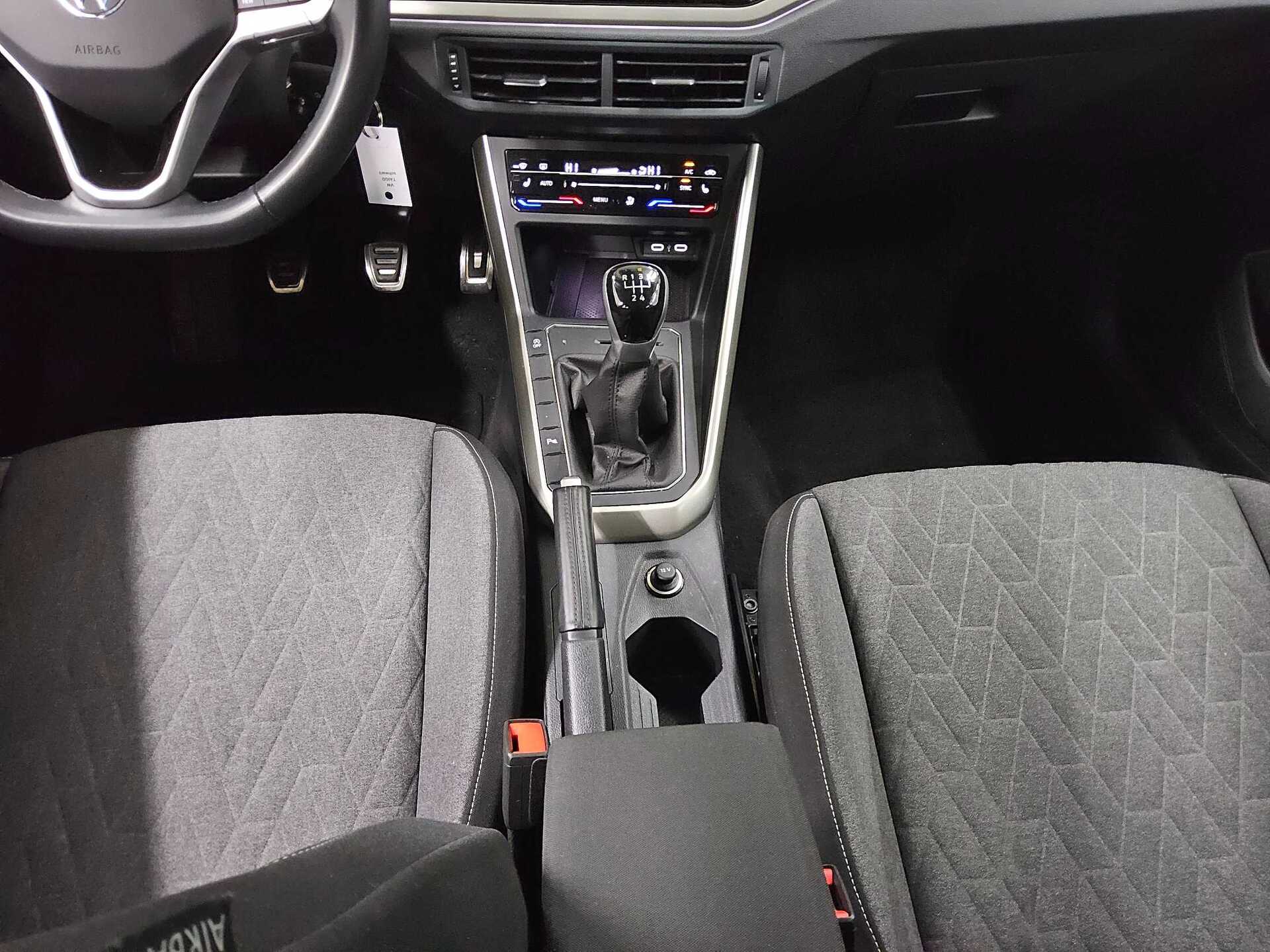 Volkswagen Taigo 1.0 TSI Move Navi LED DC PDC SHZ 6