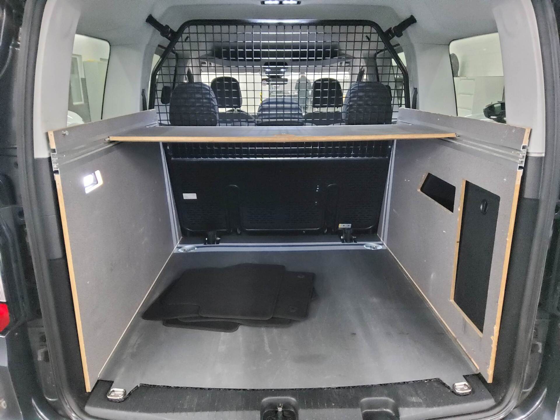 Volkswagen Caddy Maxi 2.0 TDI Life Navi LED AHK Shz PDC ACC 11