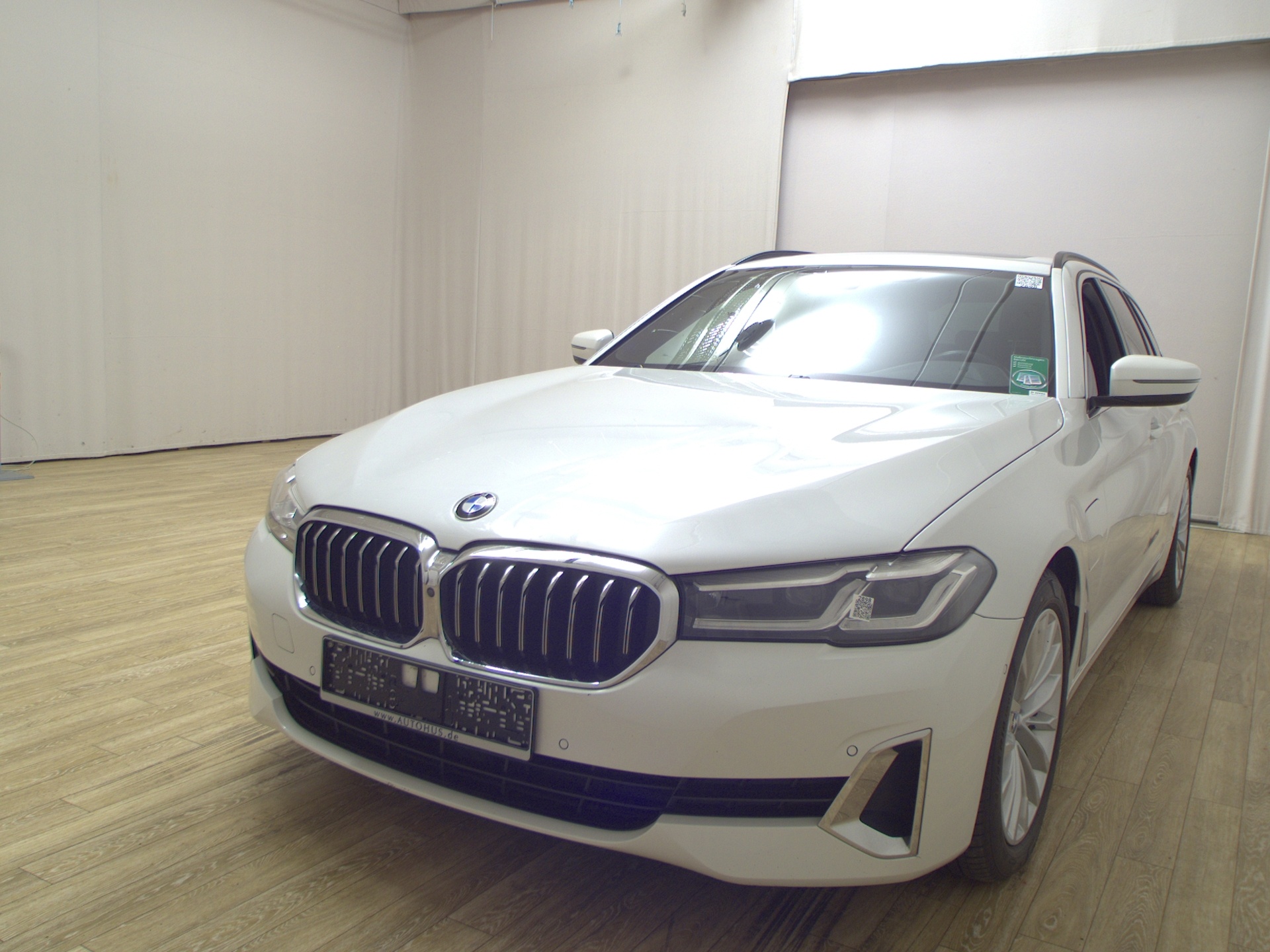 BMW 530e Touring Luxury-Line Leder LC Pro Pano LED+ 2