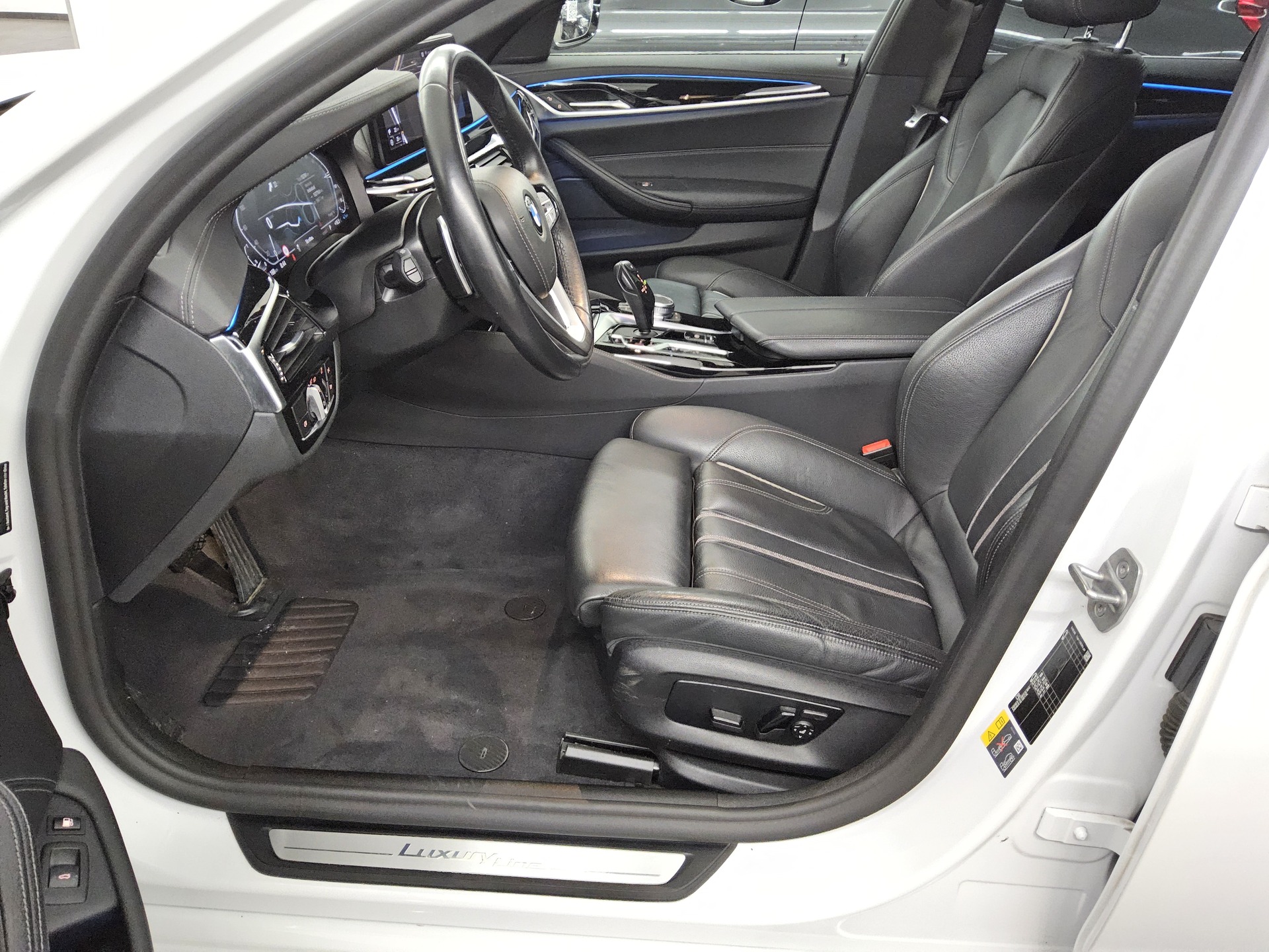 BMW 530e Touring Luxury-Line Leder LC Pro Pano LED+ 9