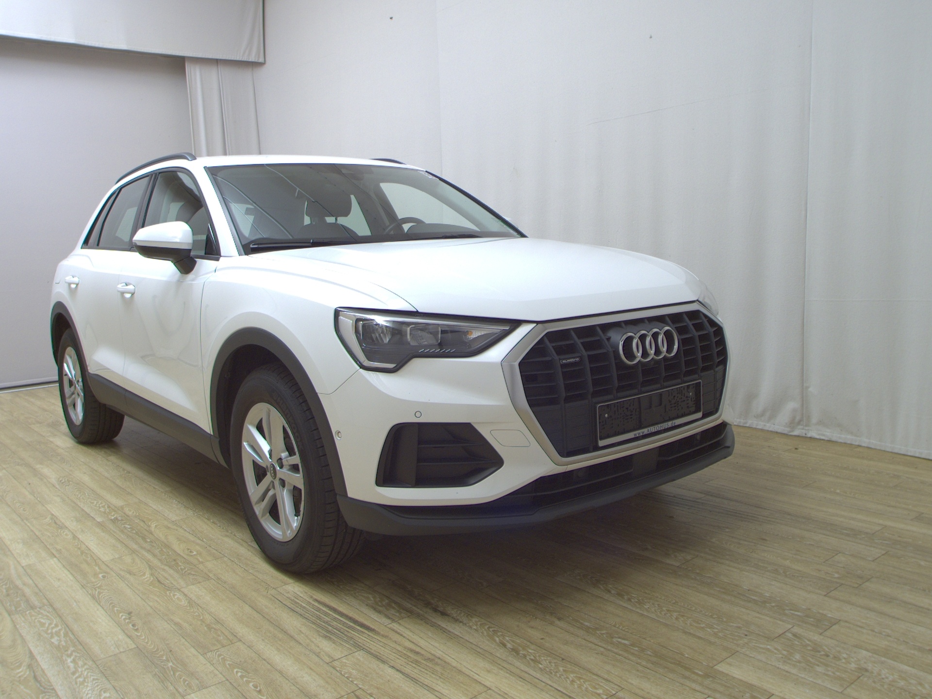 Audi Q3 40 TDI Qu. Navi LED vc RFK Shz 3