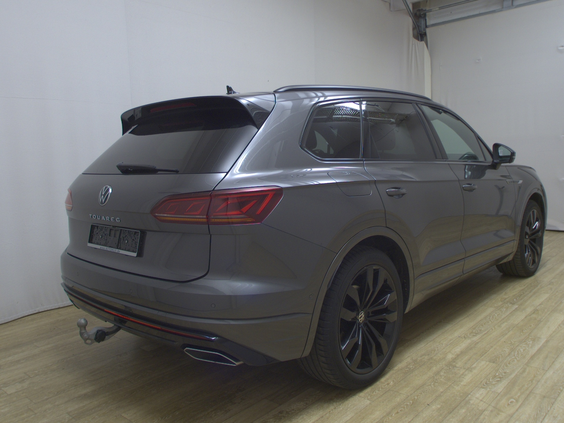 Volkswagen Touareg 3.0 TDI 4M R-Line Luft Pano Matrix AHK 4