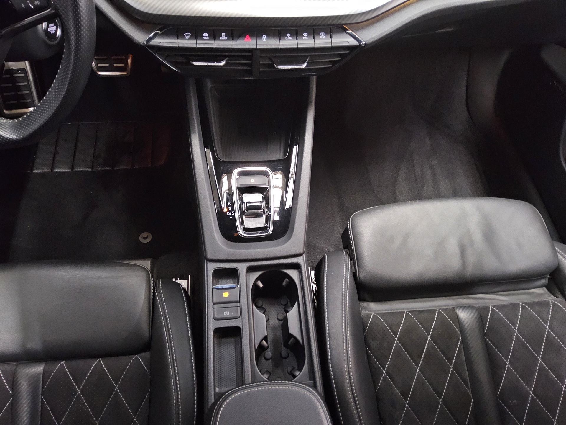 Skoda Octavia Kombi 1.4 TSI iV RS Navi LED HuD Canton 6