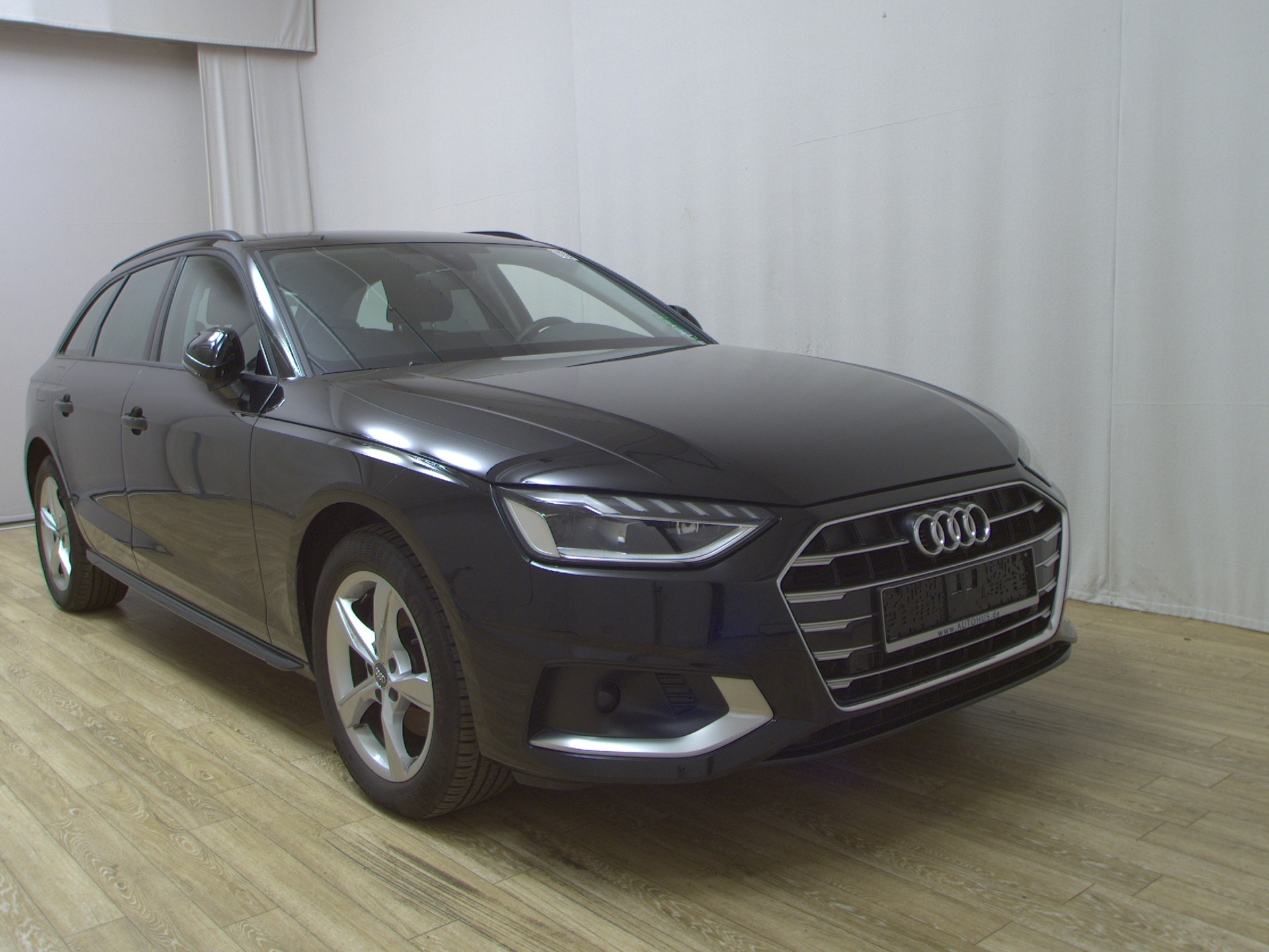 Audi A4 Avant 30 TDI advanced Navi+ LED PDC AHK 3