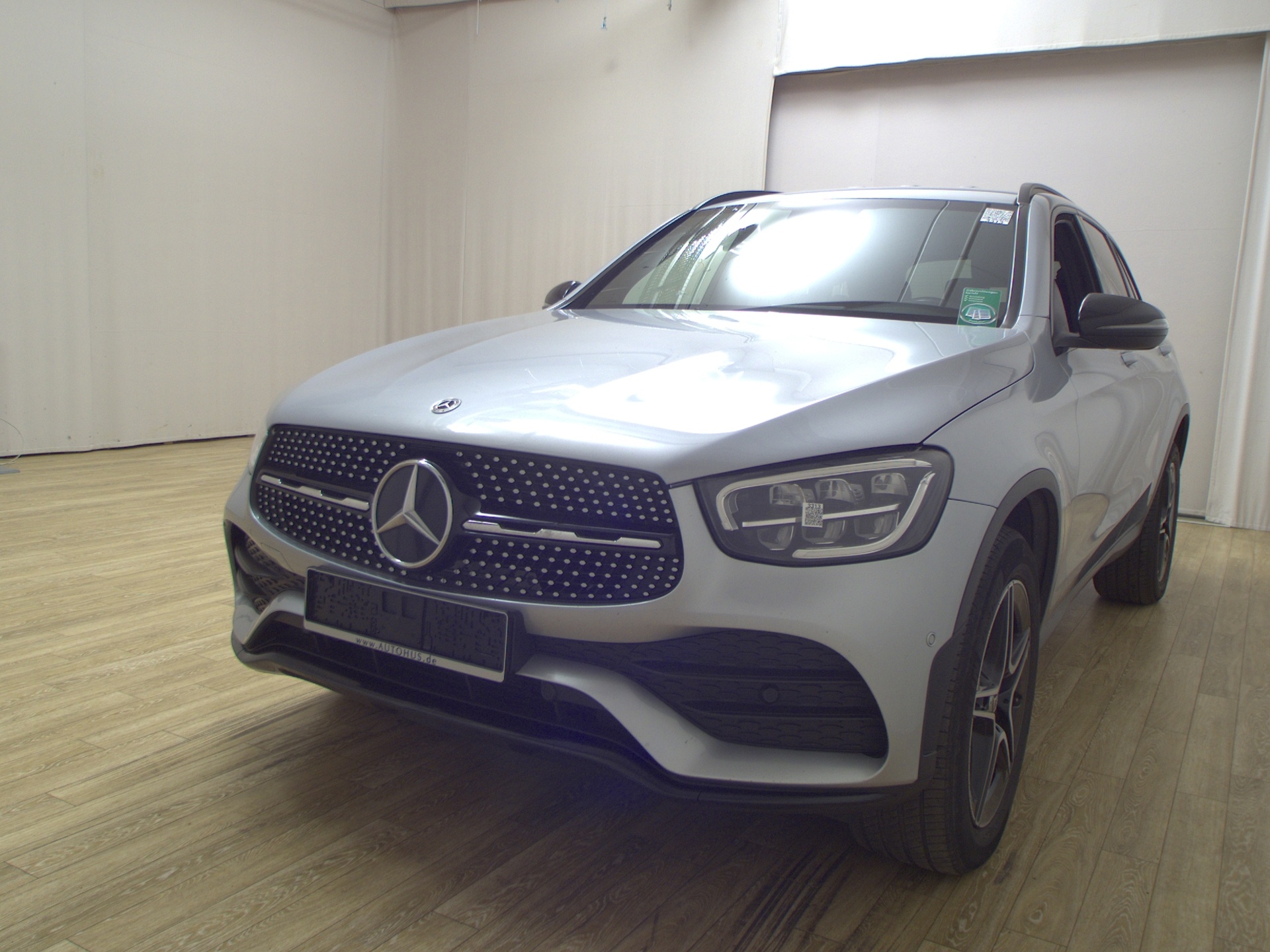 Mercedes-Benz GLC 300 de 4M AMG-Line Night Navi LED Distr.+ 2