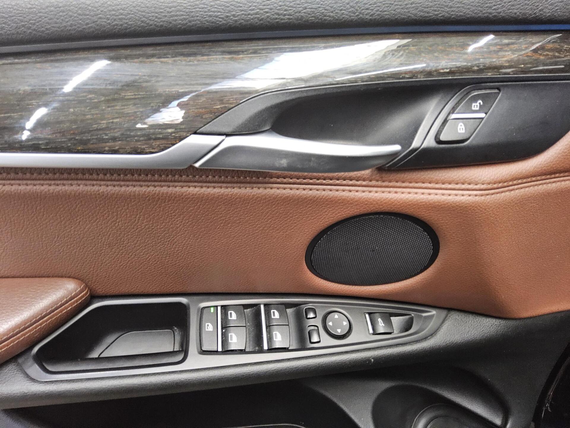 BMW X5 xDrive25d Leder Navi HiFi Xenon 4xShz AHK RFK 9