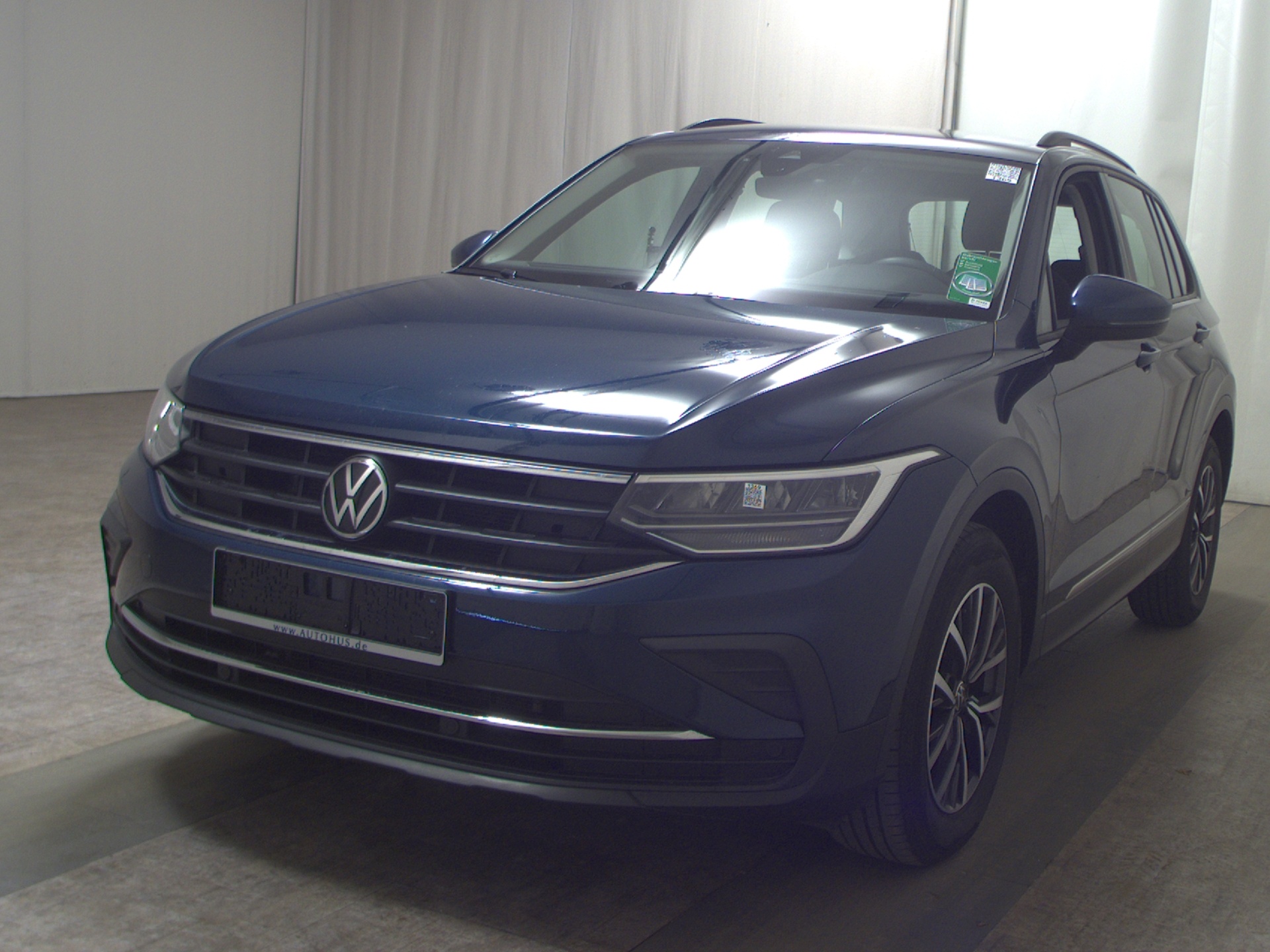 Volkswagen Tiguan 2.0 TDI Life Navi LED Shz PDC ACC 2