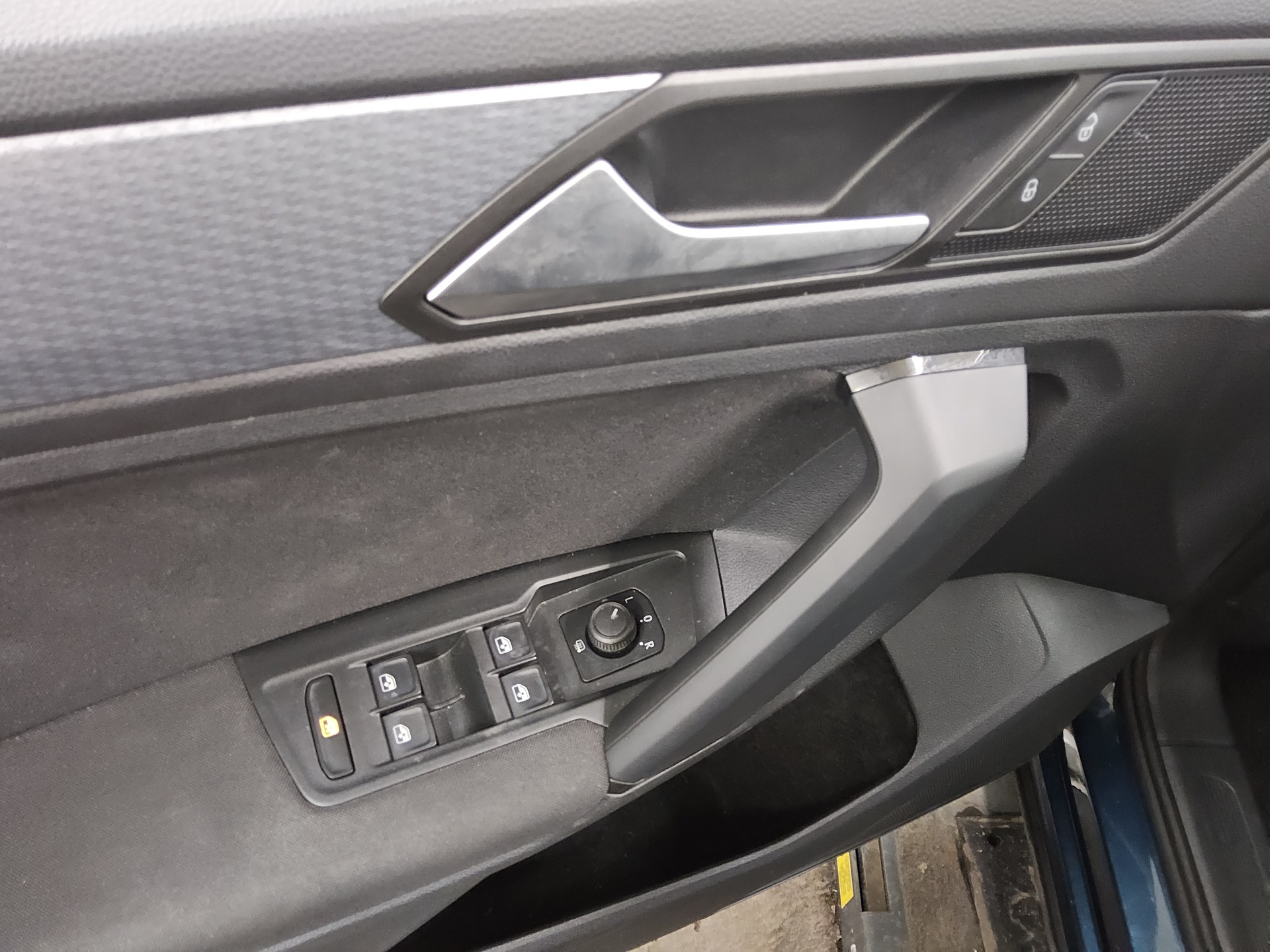 Volkswagen Tiguan 2.0 TDI Life Navi LED Shz PDC ACC 9