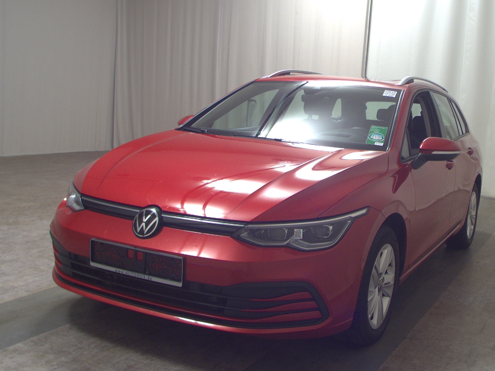 Volkswagen Golf-8 Var. 2.0 TDI Life Navi Matrix Pano StHzg 2