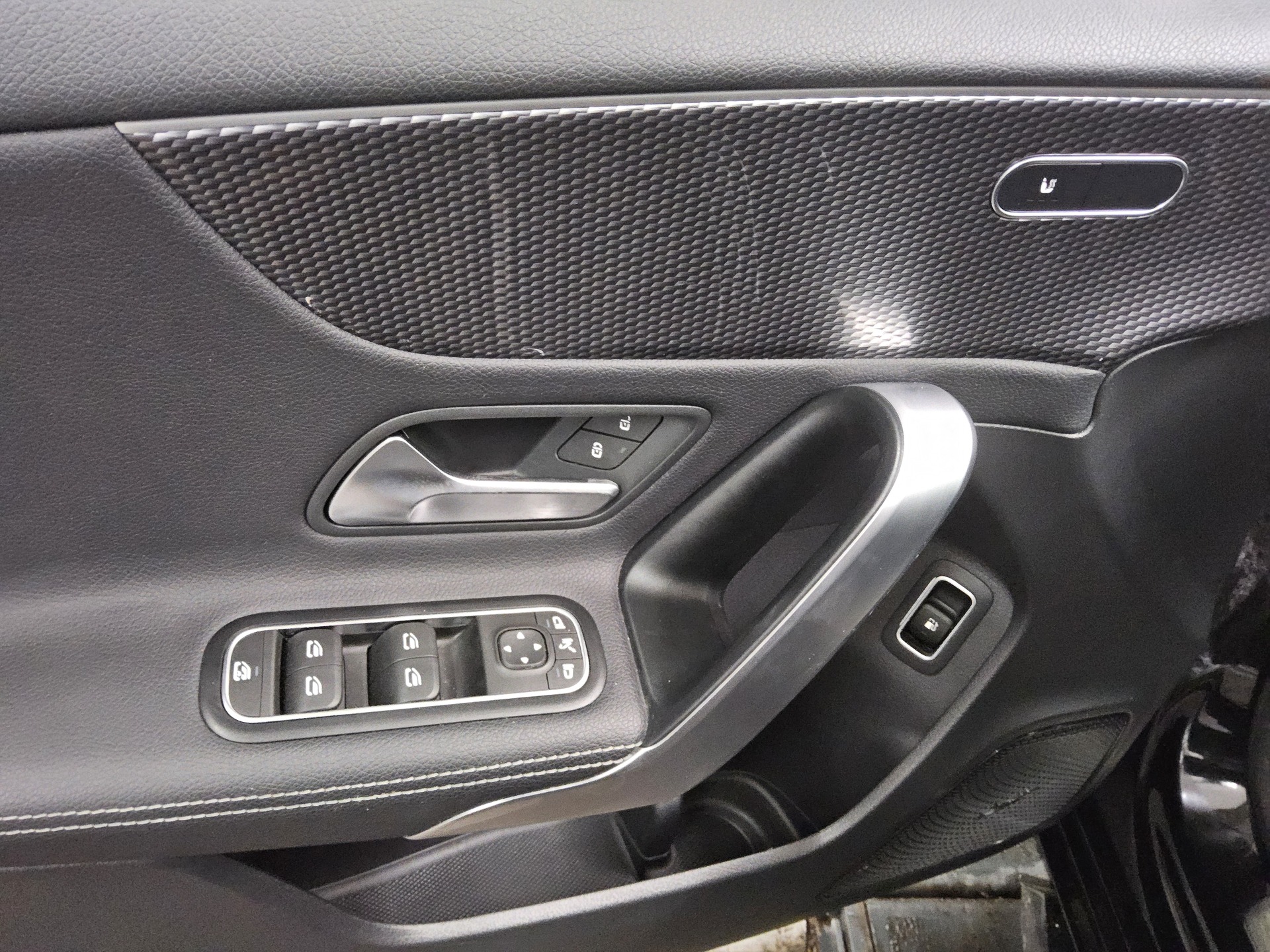 Mercedes-Benz A 250 e Progressive T-Leder Navi LED Sound MBUX+ 10