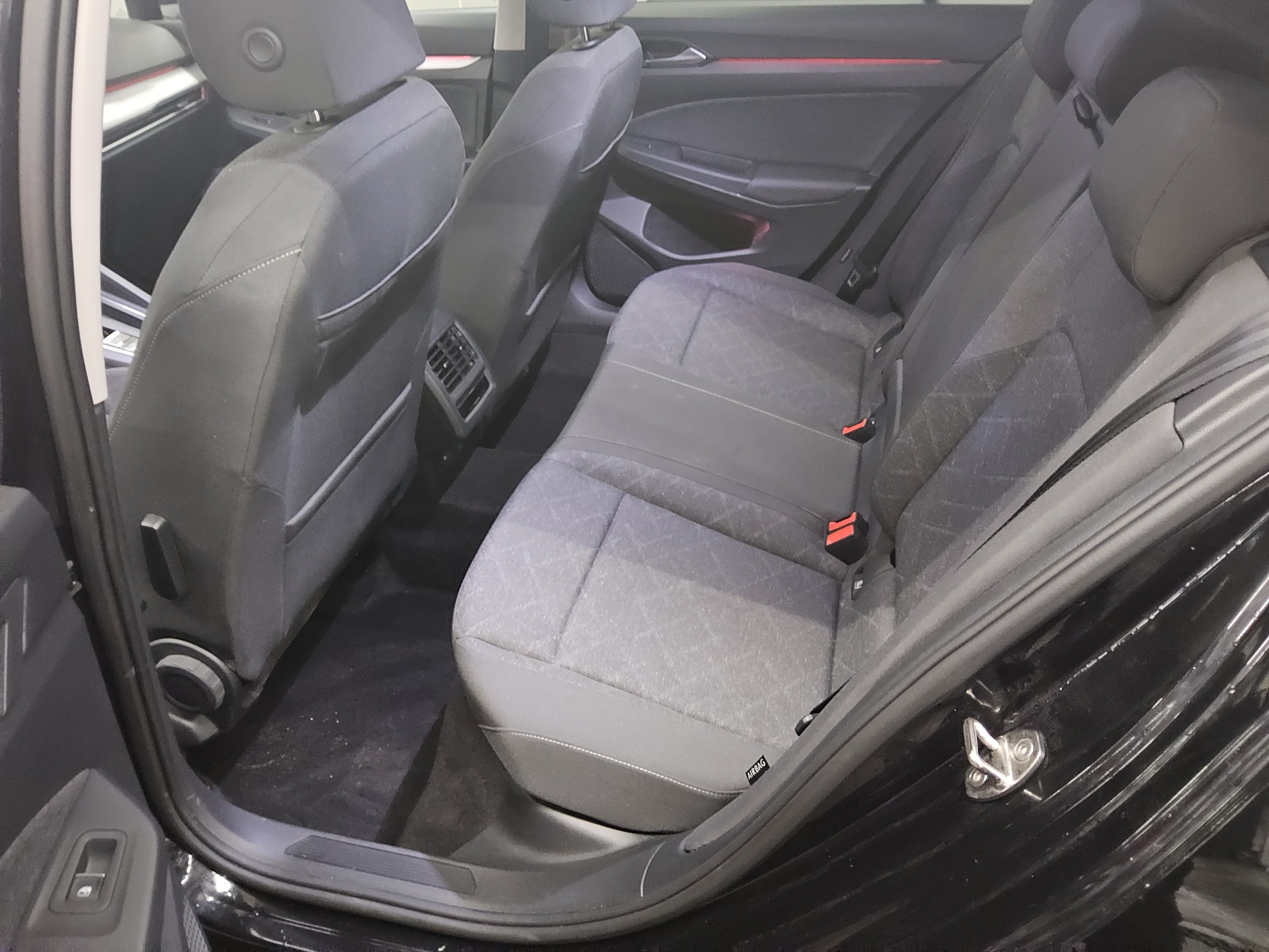 Volkswagen Golf-8 2.0 TDI Life Navi SHZ RfK 13