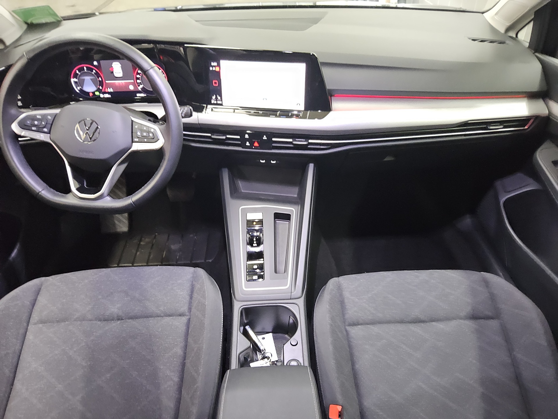 Volkswagen Golf-8 2.0 TDI Life Navi SHZ RfK 5