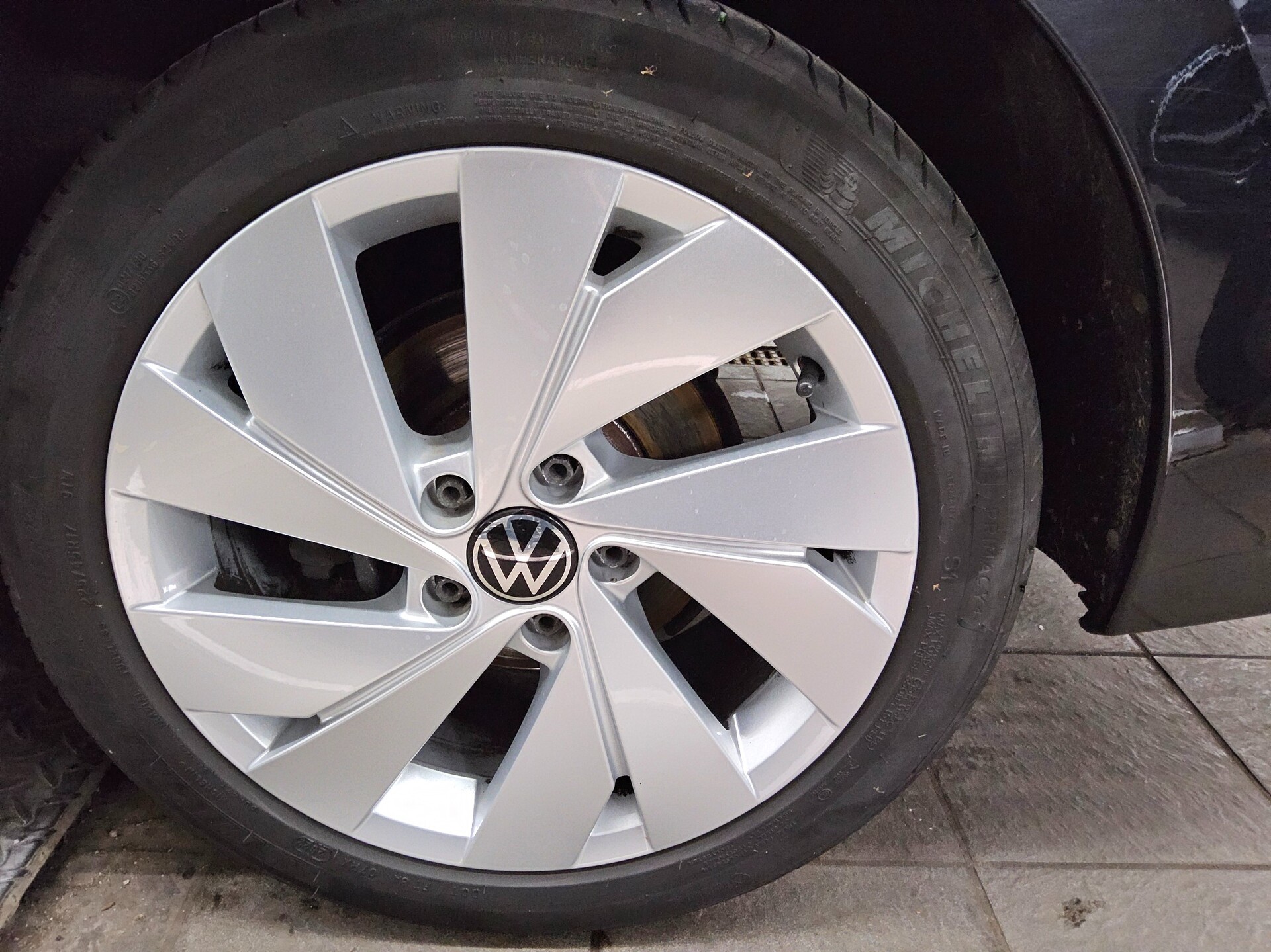 Volkswagen Golf-8 Var. 2.0 TDI Style Navi LED+ DC AHK 11