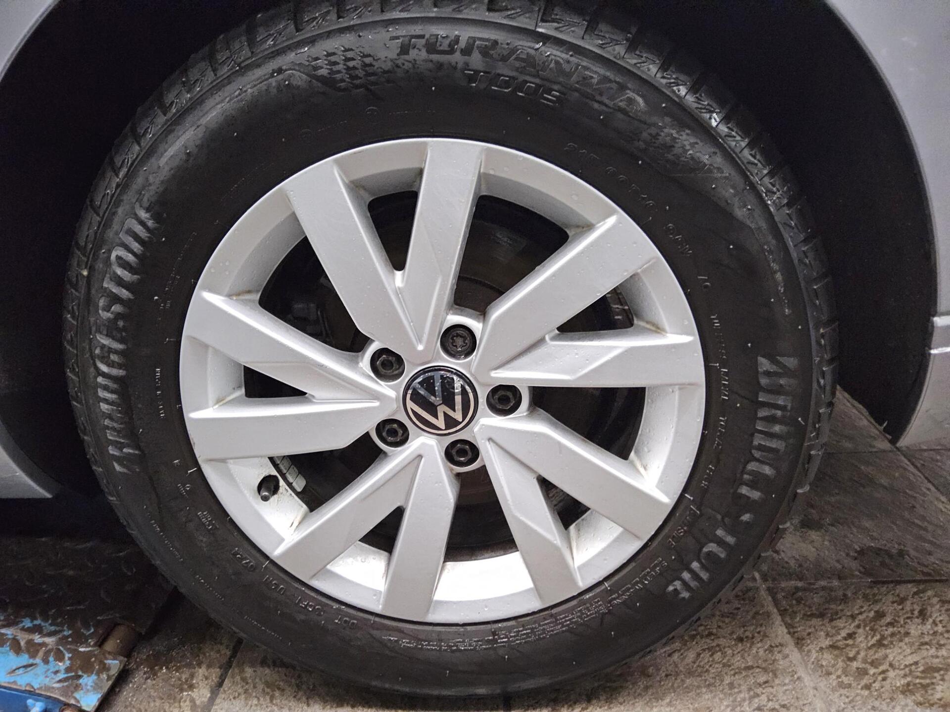 Volkswagen Passat Var. 2.0 TDI Navi LED PDC 10