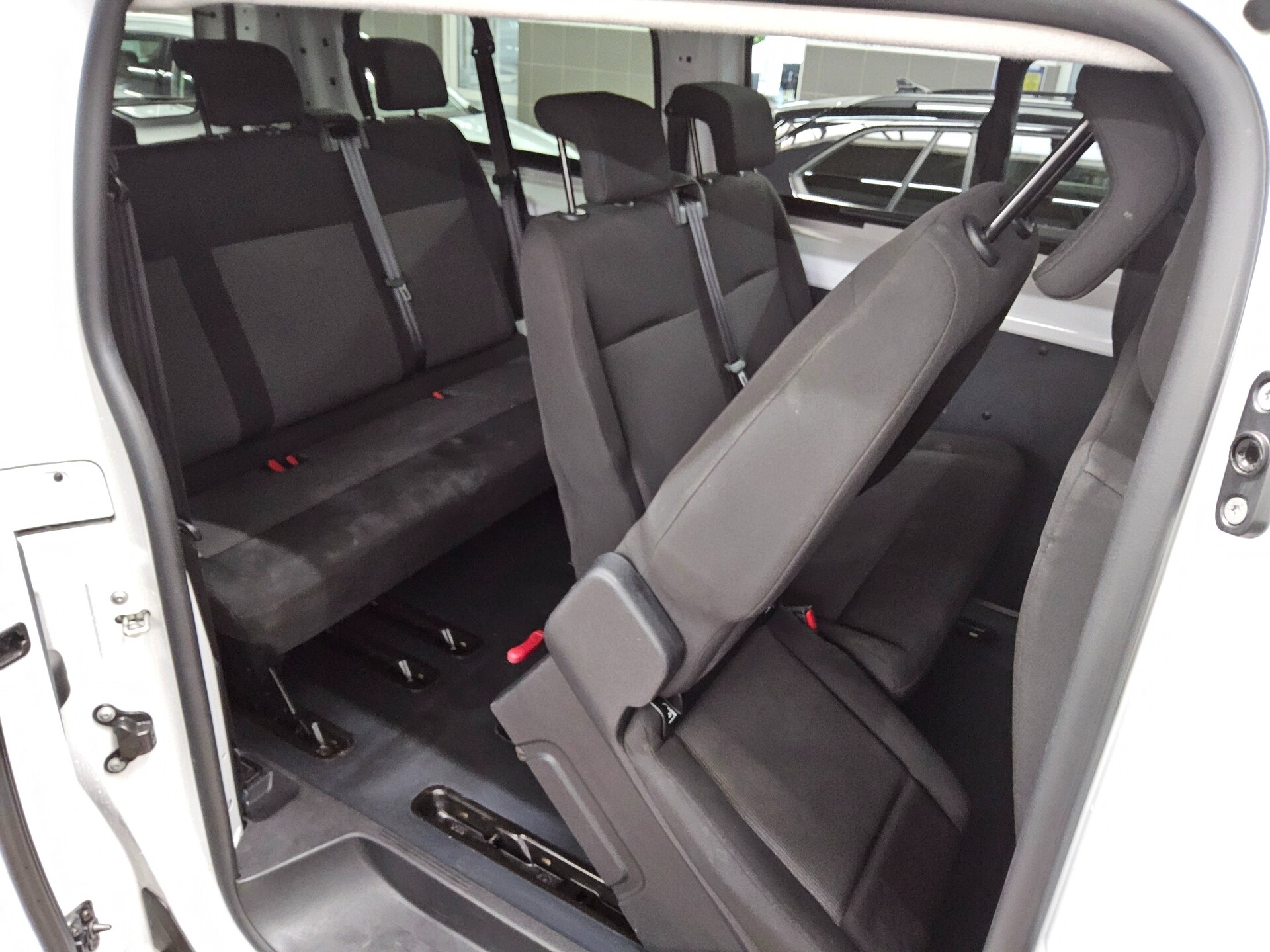 Toyota Proace 2.0 D-4D 9-Sitzer Klima Bluetooth 12