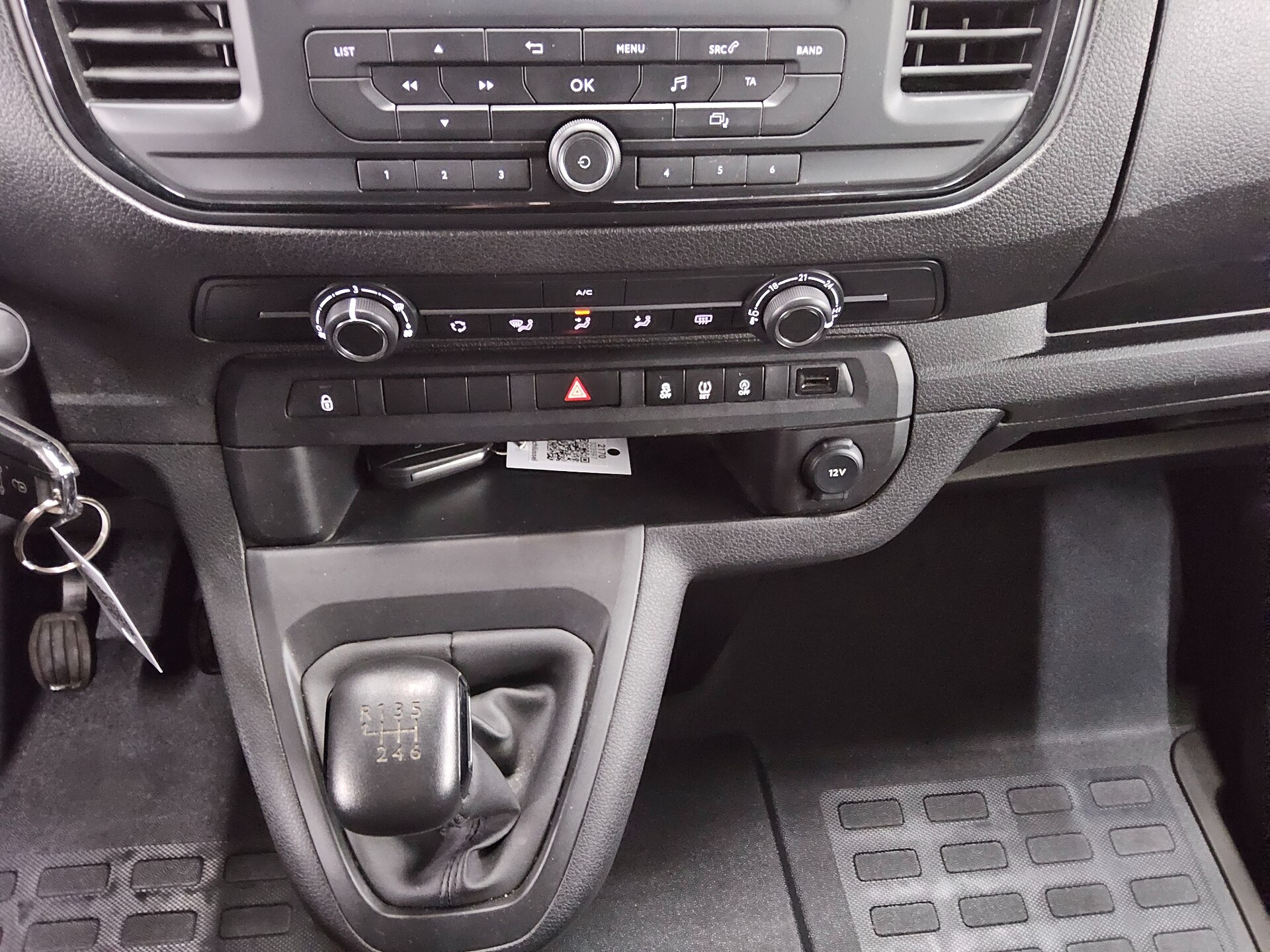 Toyota Proace 2.0 D-4D 9-Sitzer Klima Bluetooth 6