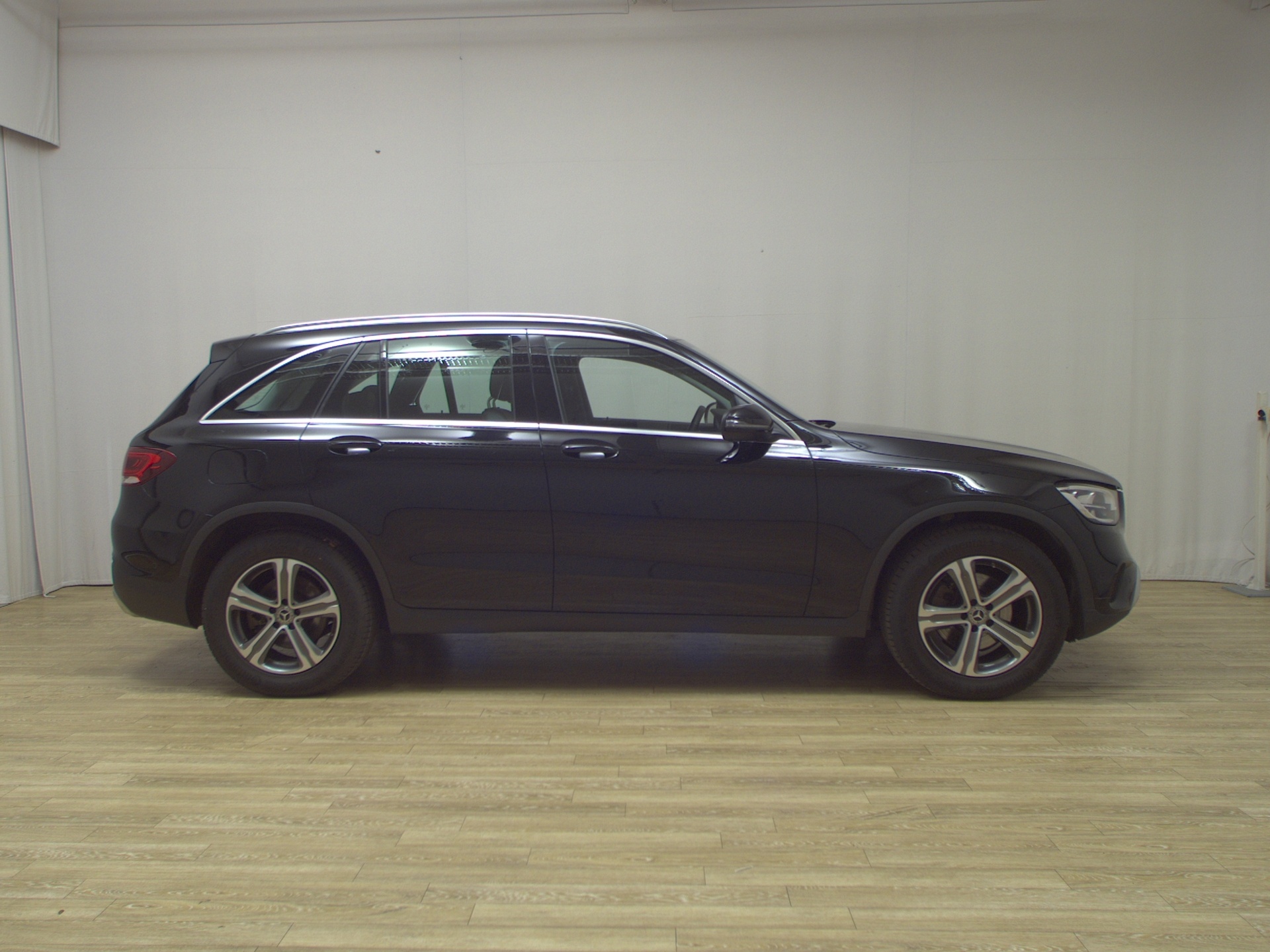 Mercedes-Benz GLC 200 4M Leder Navi LED AHK