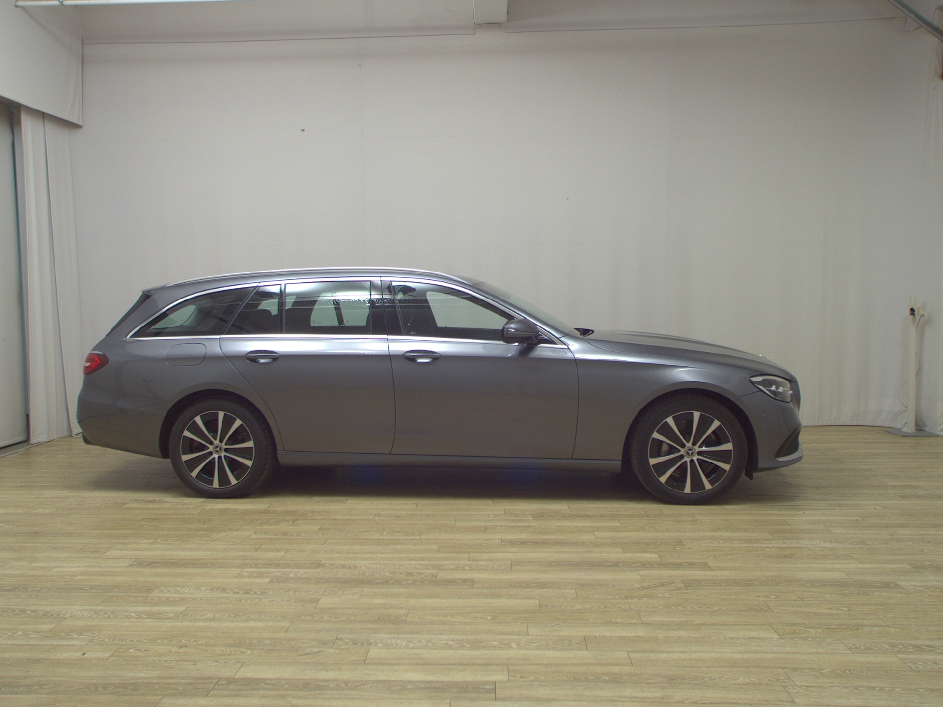 Mercedes-Benz E 300 T de Avantgarde Navi LED Widescreen 360°