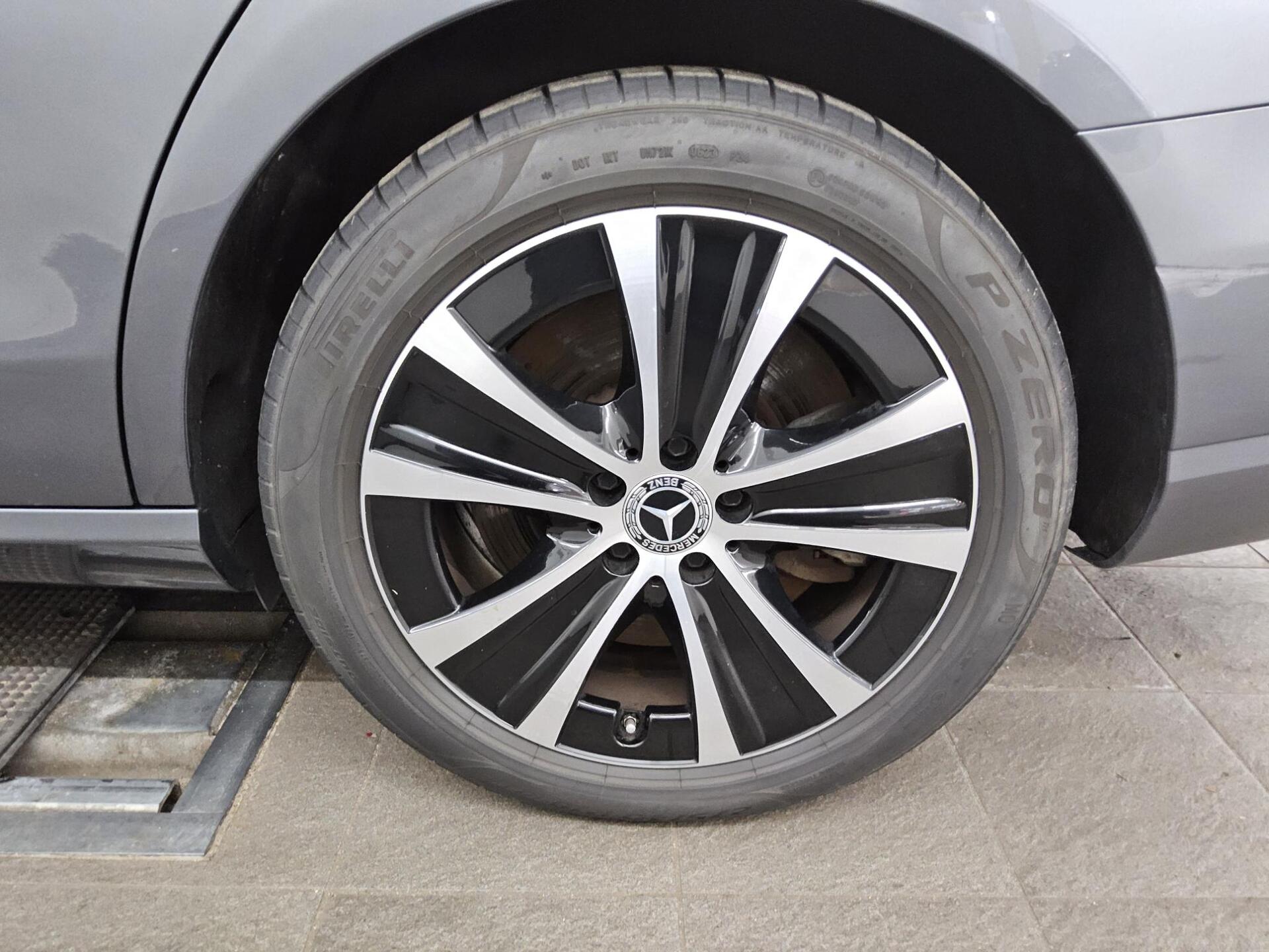 Mercedes-Benz E 300 T de Avantgarde Navi LED Widescreen 360° 11