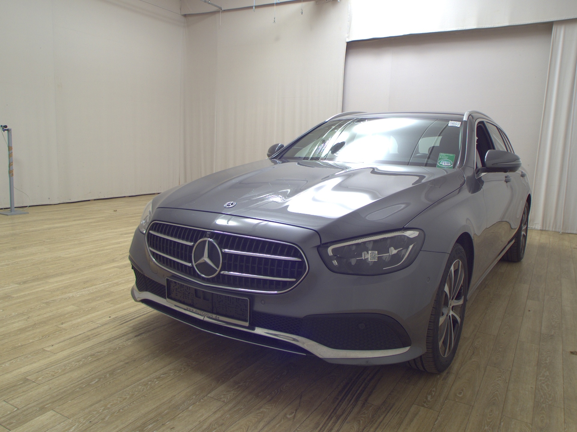 Mercedes-Benz E 300 T de Avantgarde Navi LED Widescreen 360° 2